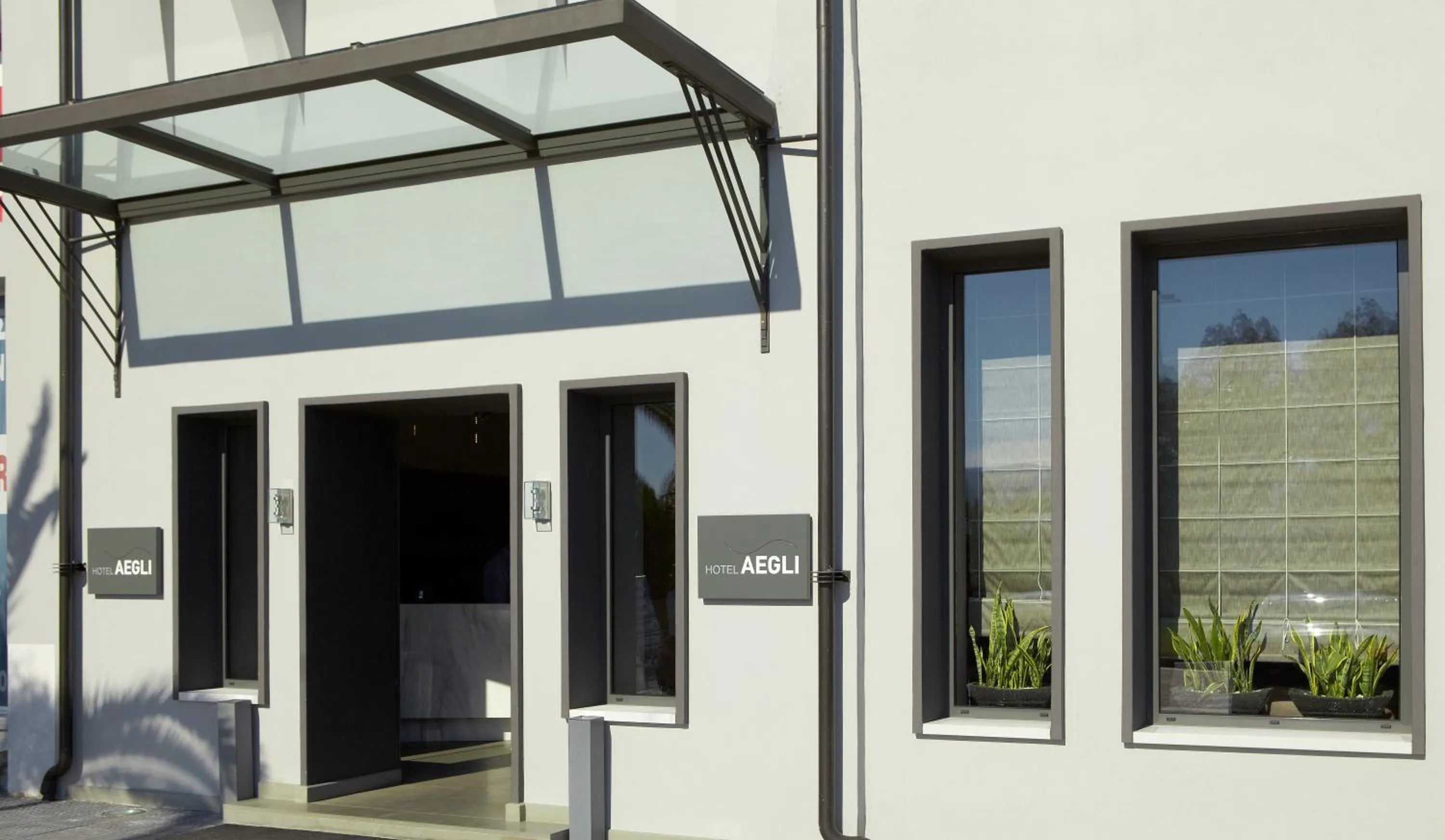 Facade/entrance in Aegli Hotel Volos
