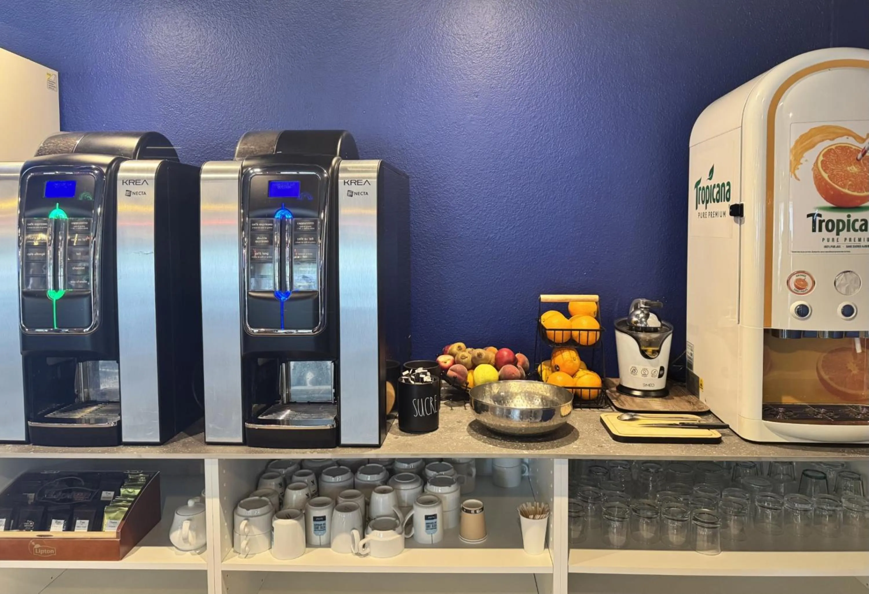 Food and drinks in Hotel Restaurant Kyriad Brive Centre