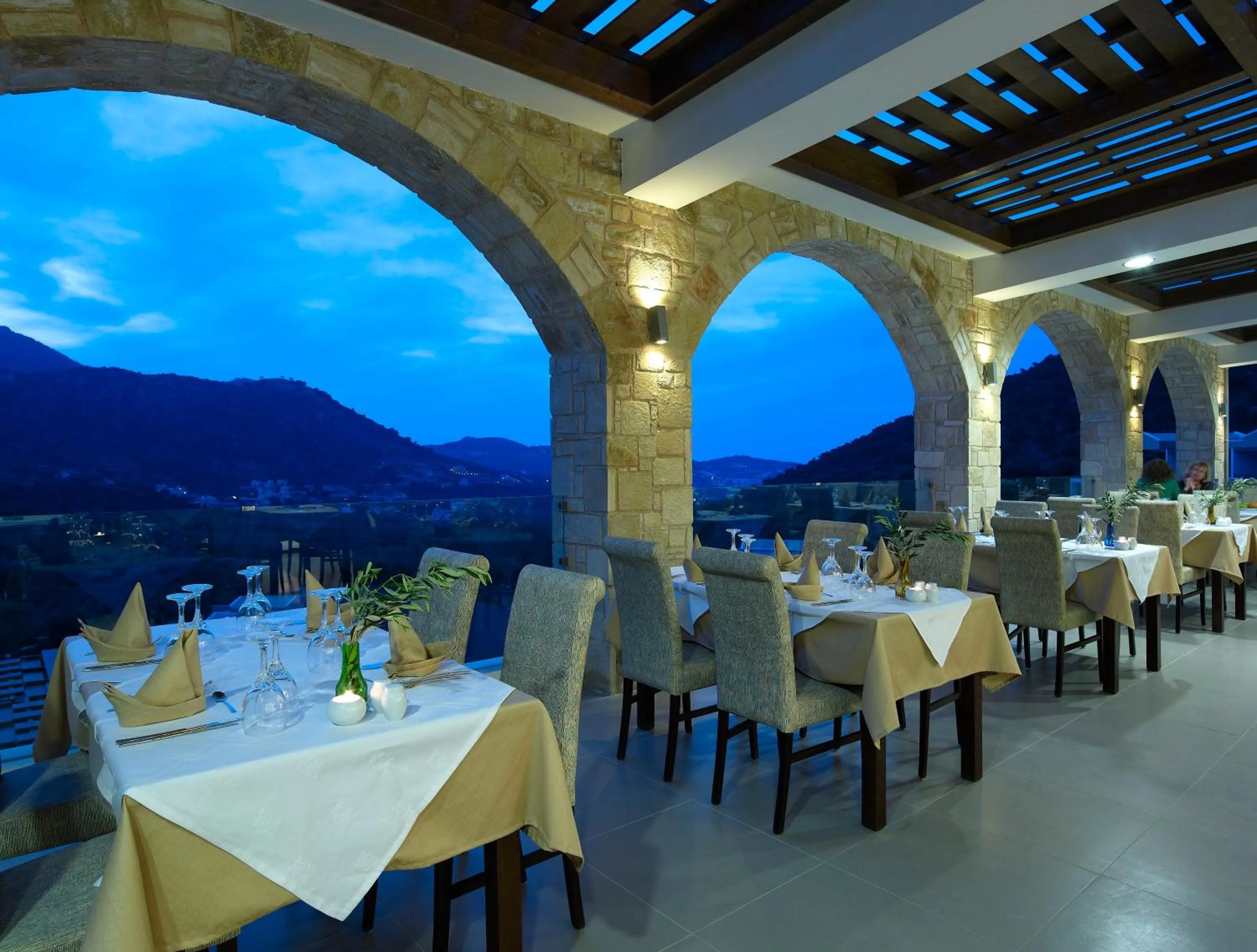 Restaurant/places to eat in Filion Suites Resort & Spa