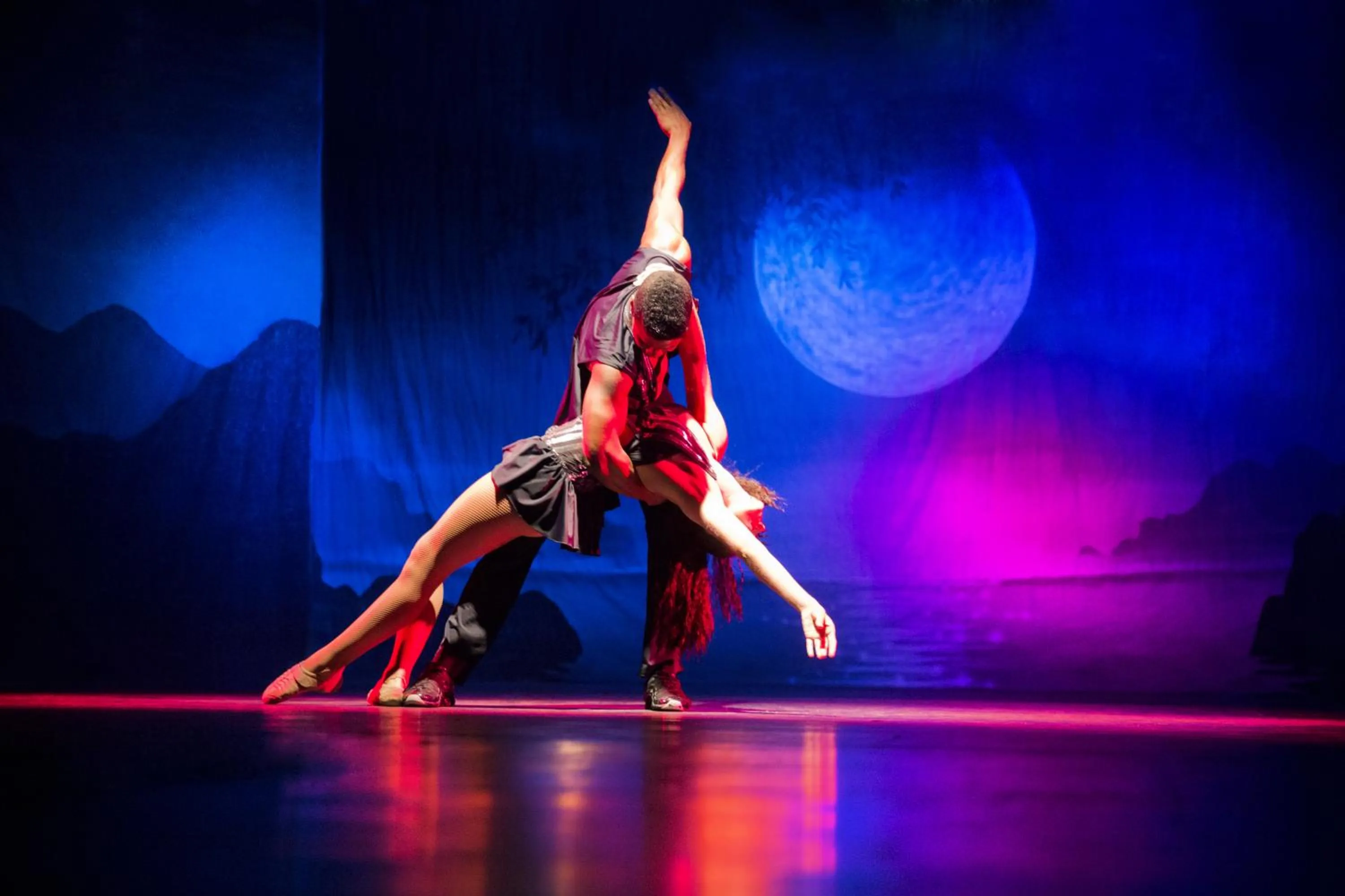 Evening entertainment in Viva Dominicus Beach by Wyndham, A Trademark All Inclusive