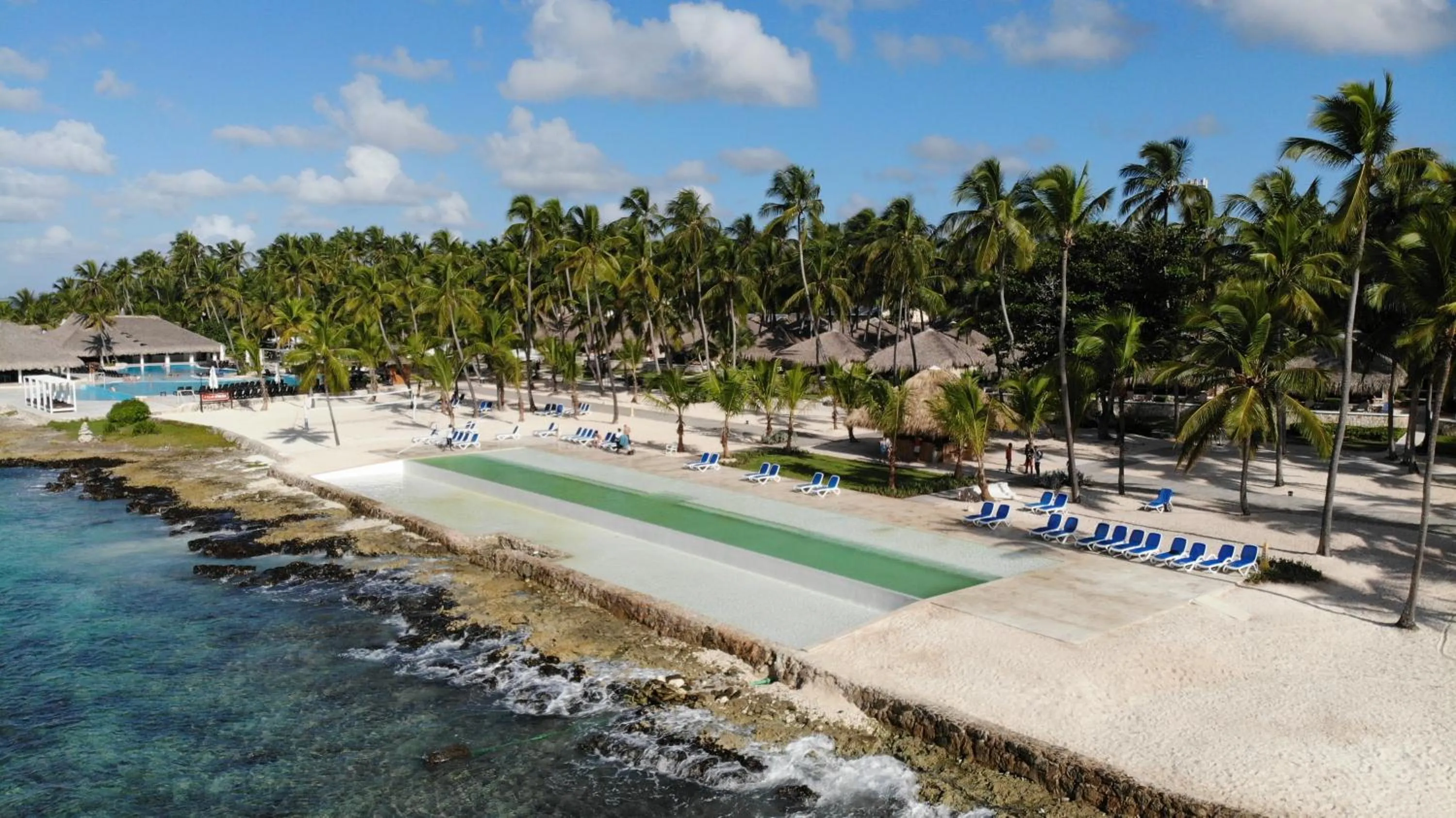 Swimming pool in Viva Dominicus Beach by Wyndham, A Trademark All Inclusive