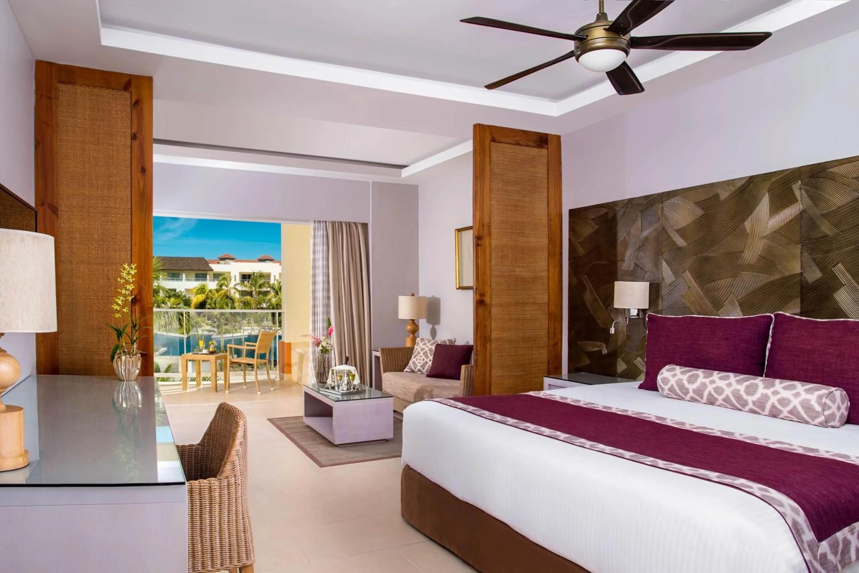 Bed in Dreams Royal Beach Punta Cana - All Inclusive