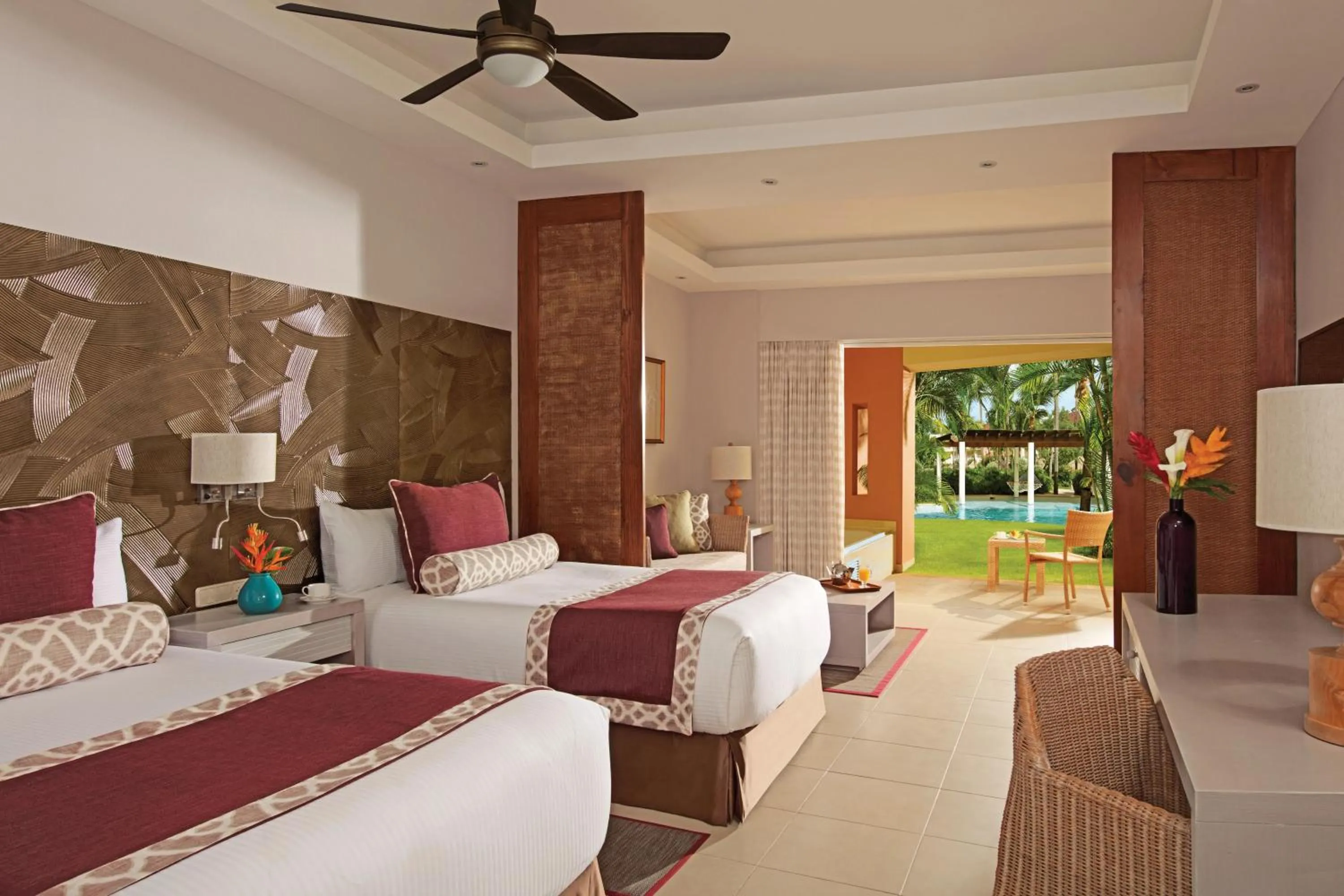 Bed in Dreams Royal Beach Punta Cana - All Inclusive