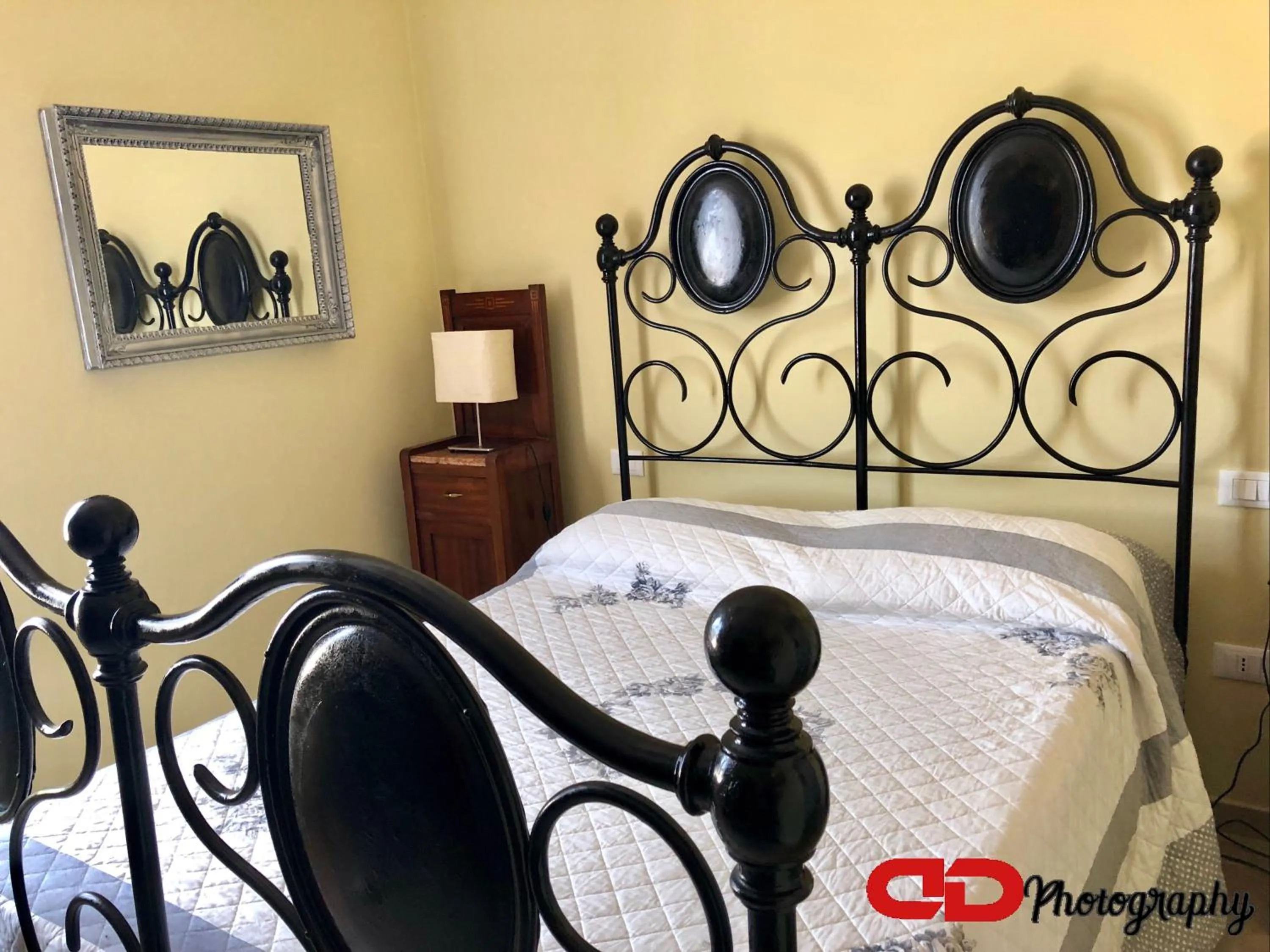 Bed in B&B Orsobigio