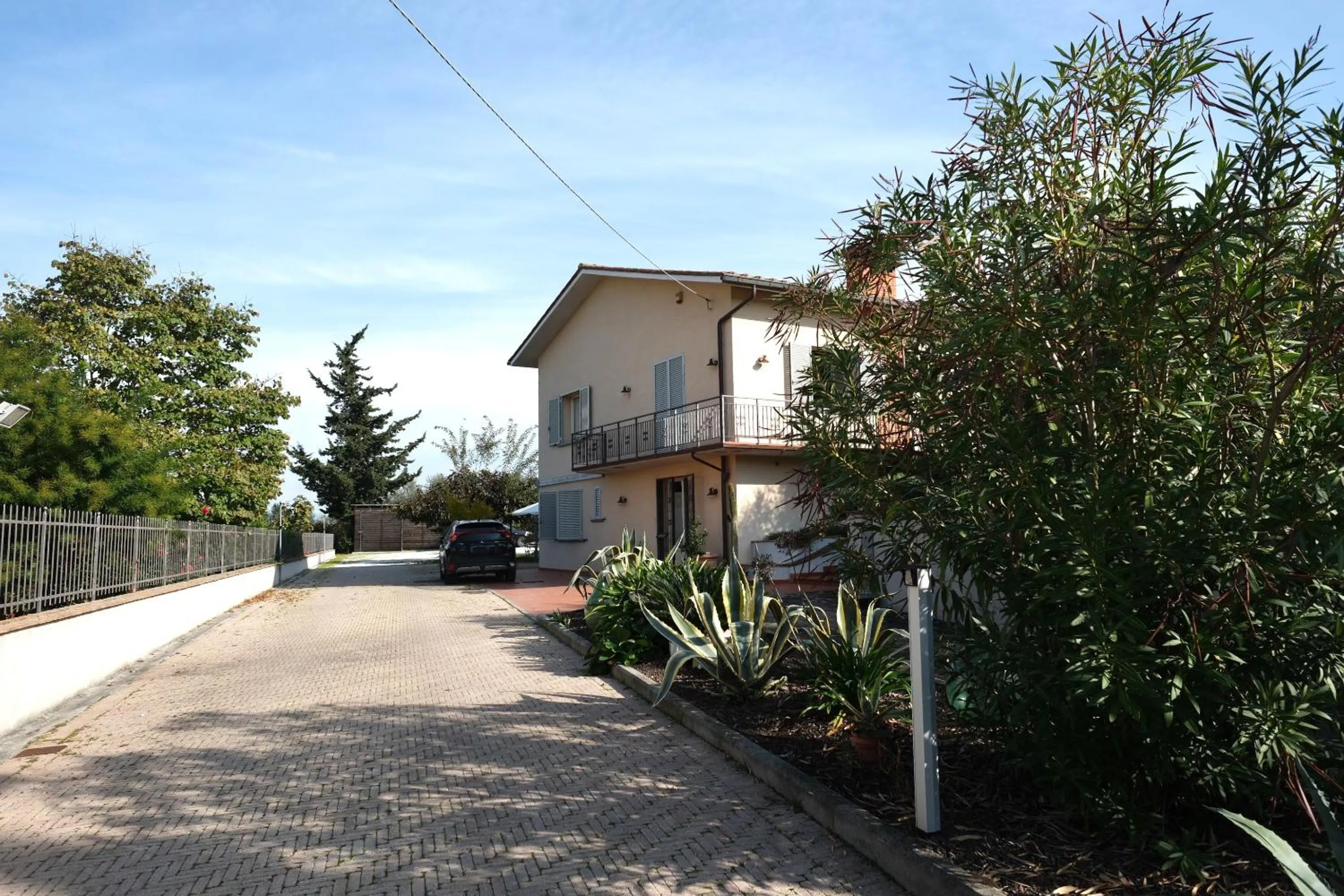 Property building in B&B Orsobigio