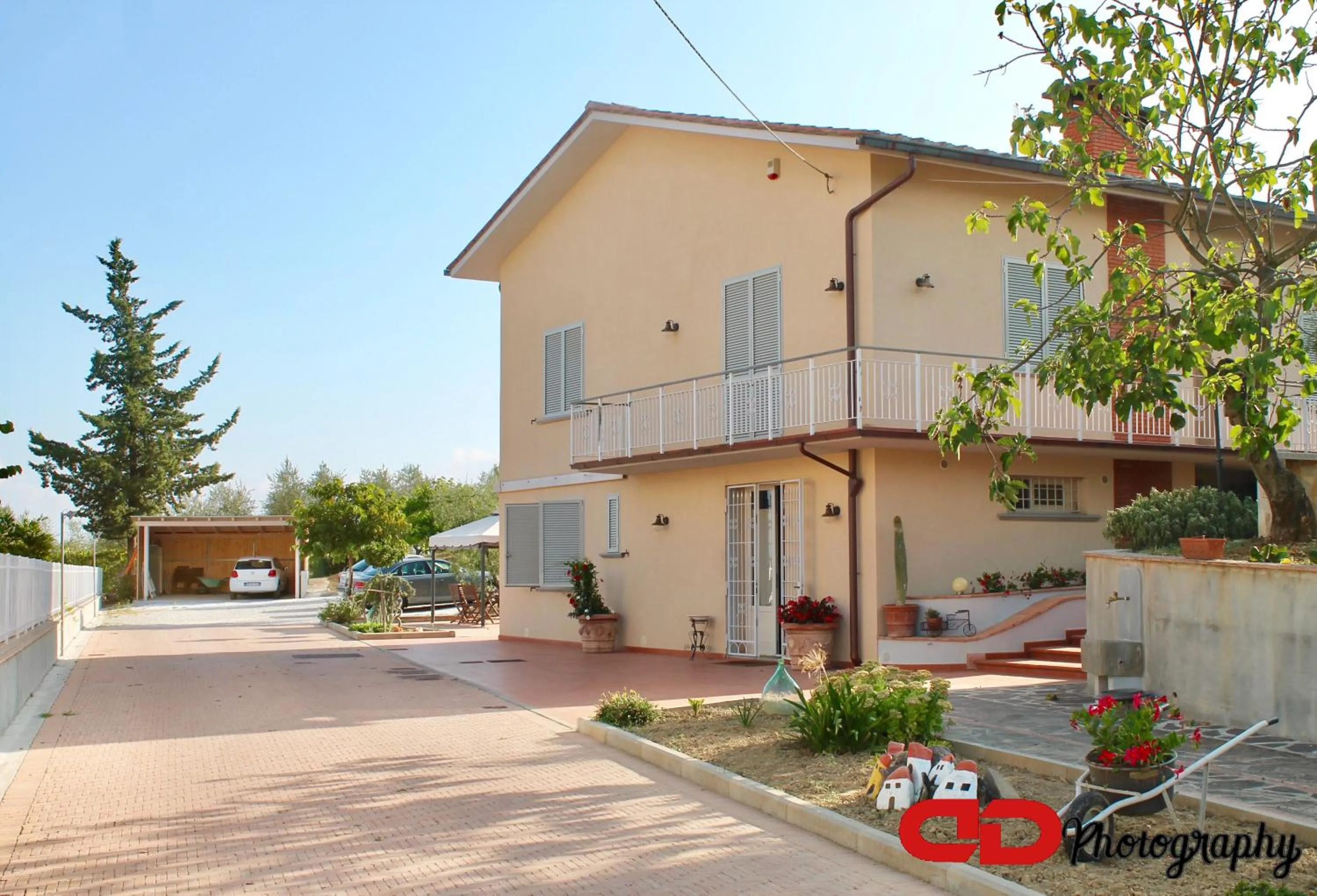 Property building in B&B Orsobigio
