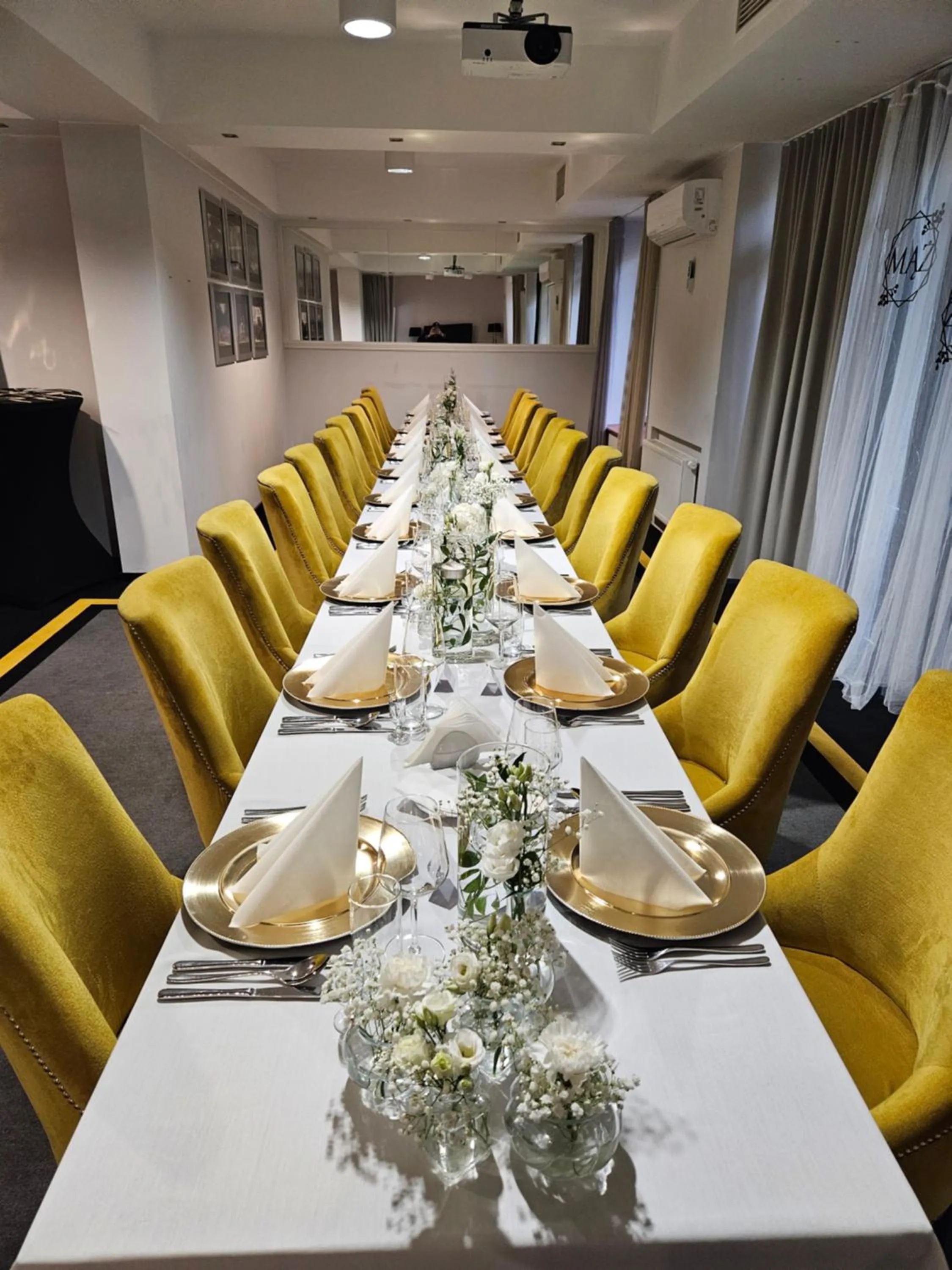 Restaurant/places to eat in Hotel Mościcki