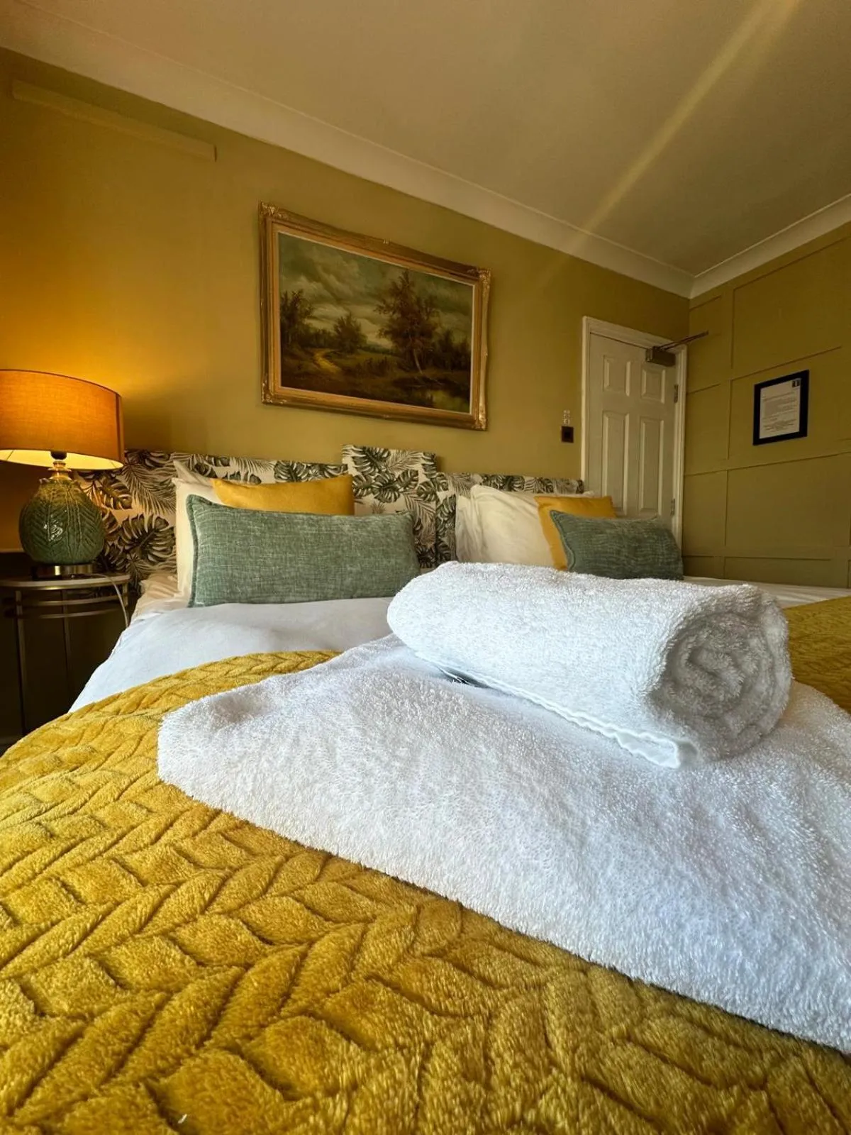 Bed in The Cambridge Guest House by Tas