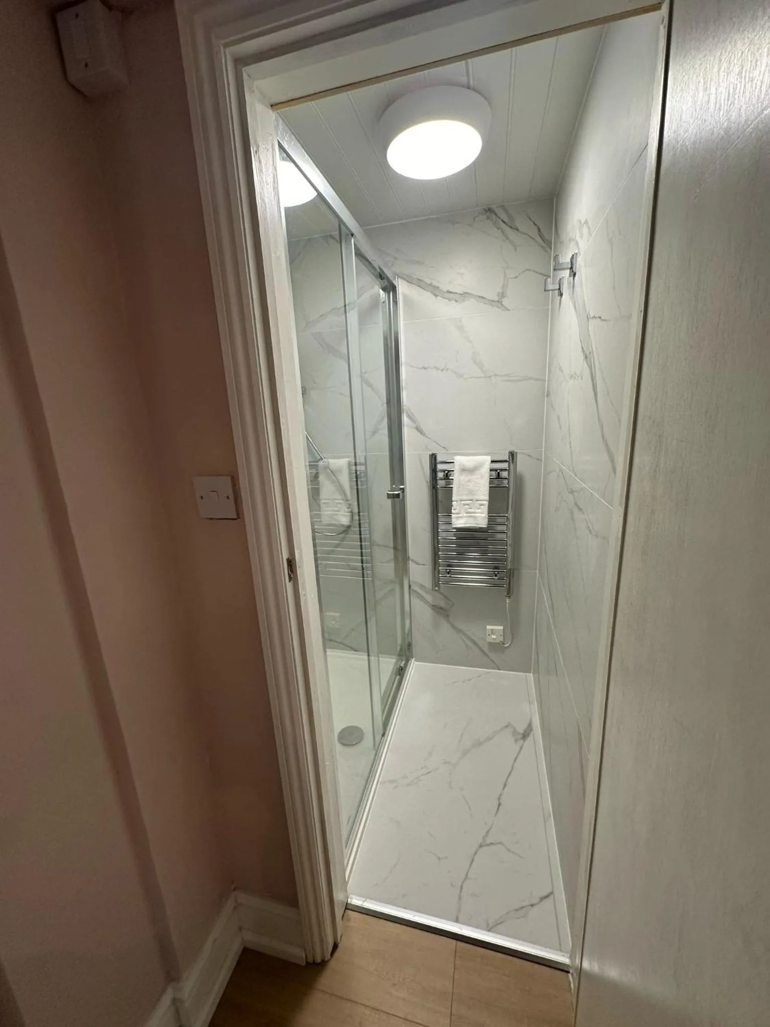 The Cambridge Guest House by Tas