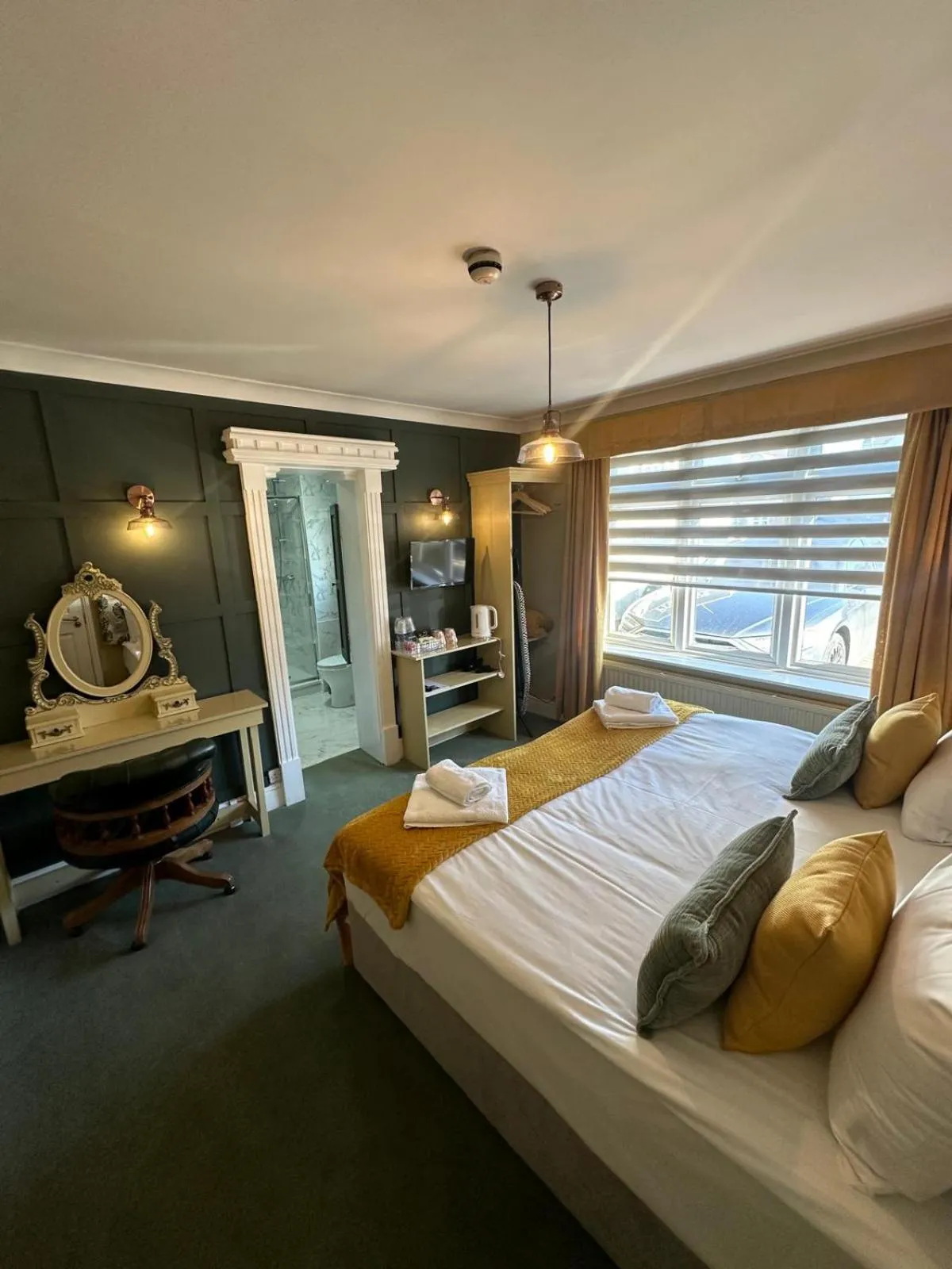 Bed in The Cambridge Guest House by Tas