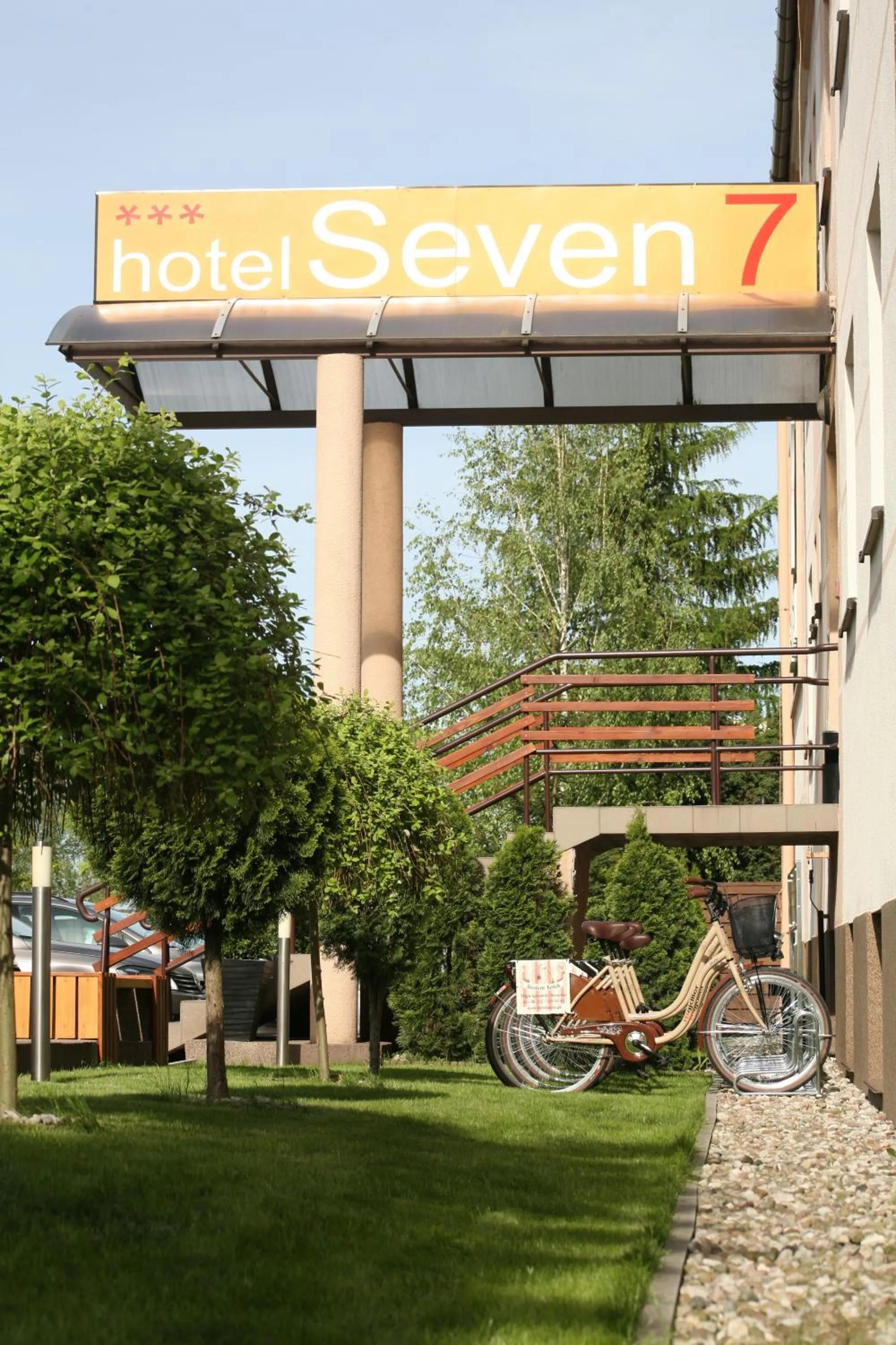 Facade/entrance in Hotel Seven 7