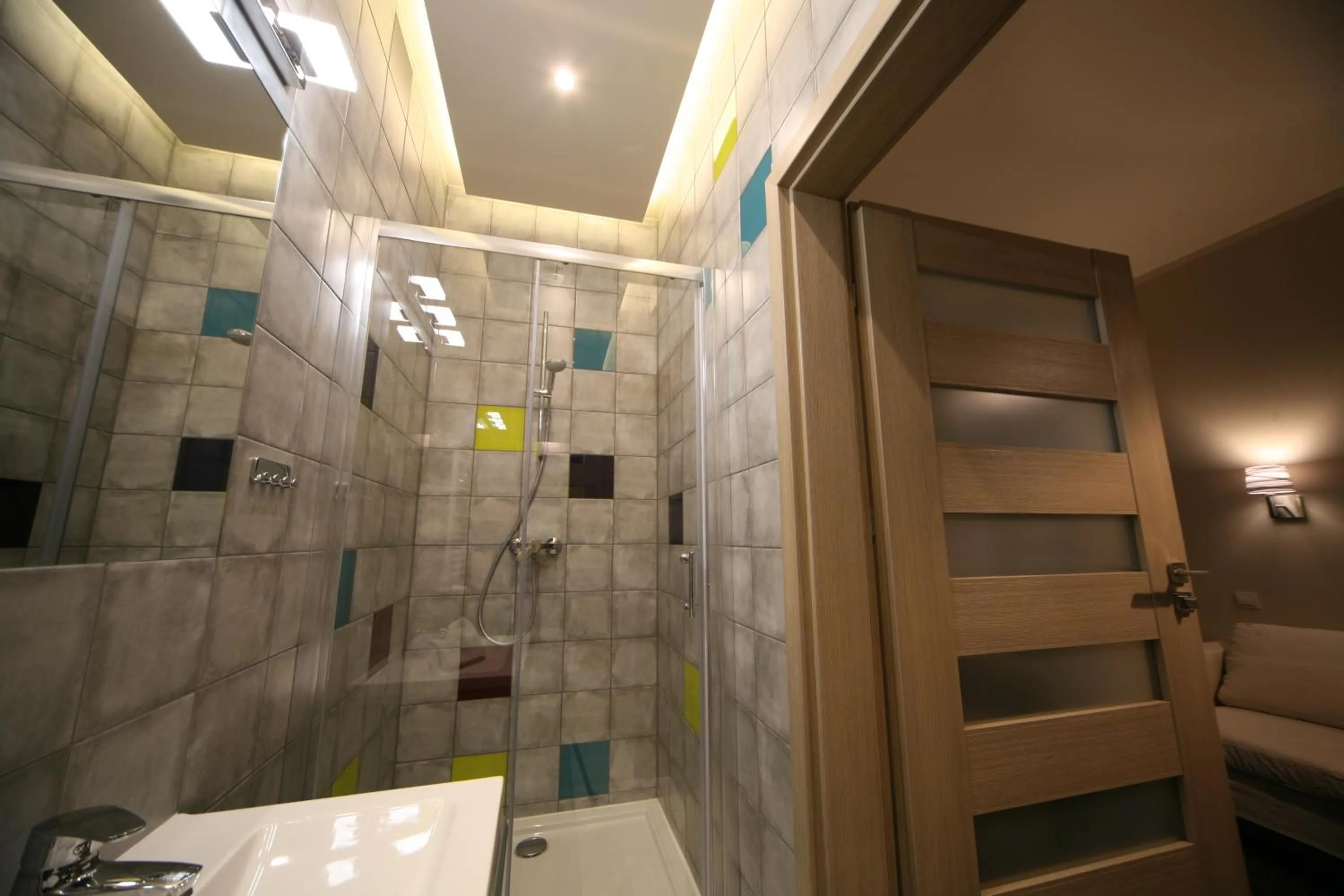 Shower in Hotel Seven 7