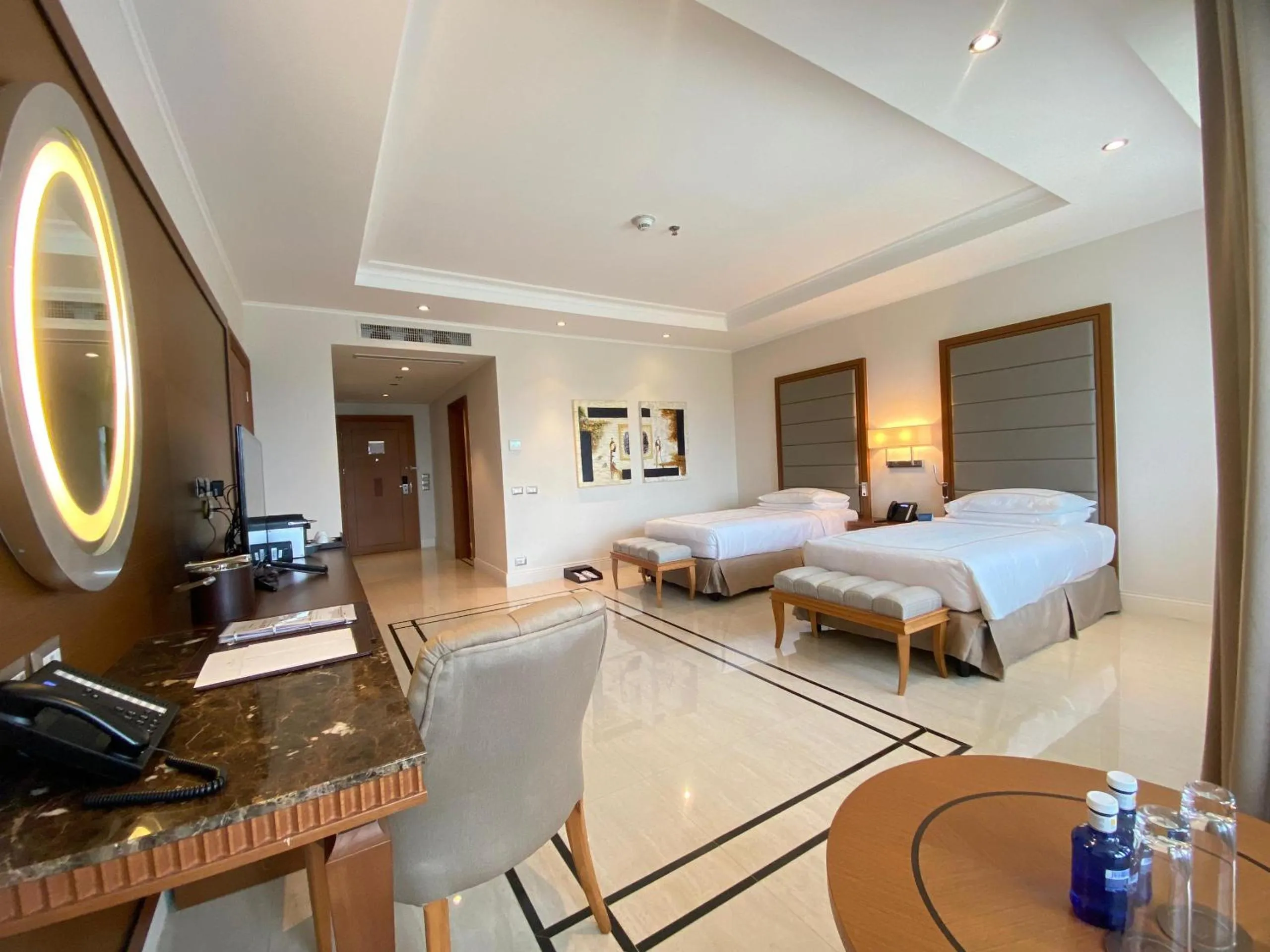 Bedroom, Bed in Grand Hotel Djibloho