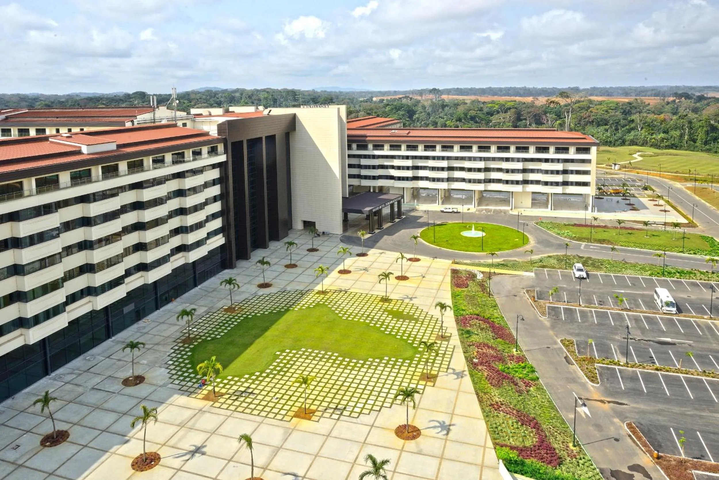 Facade/entrance in Grand Hotel Djibloho