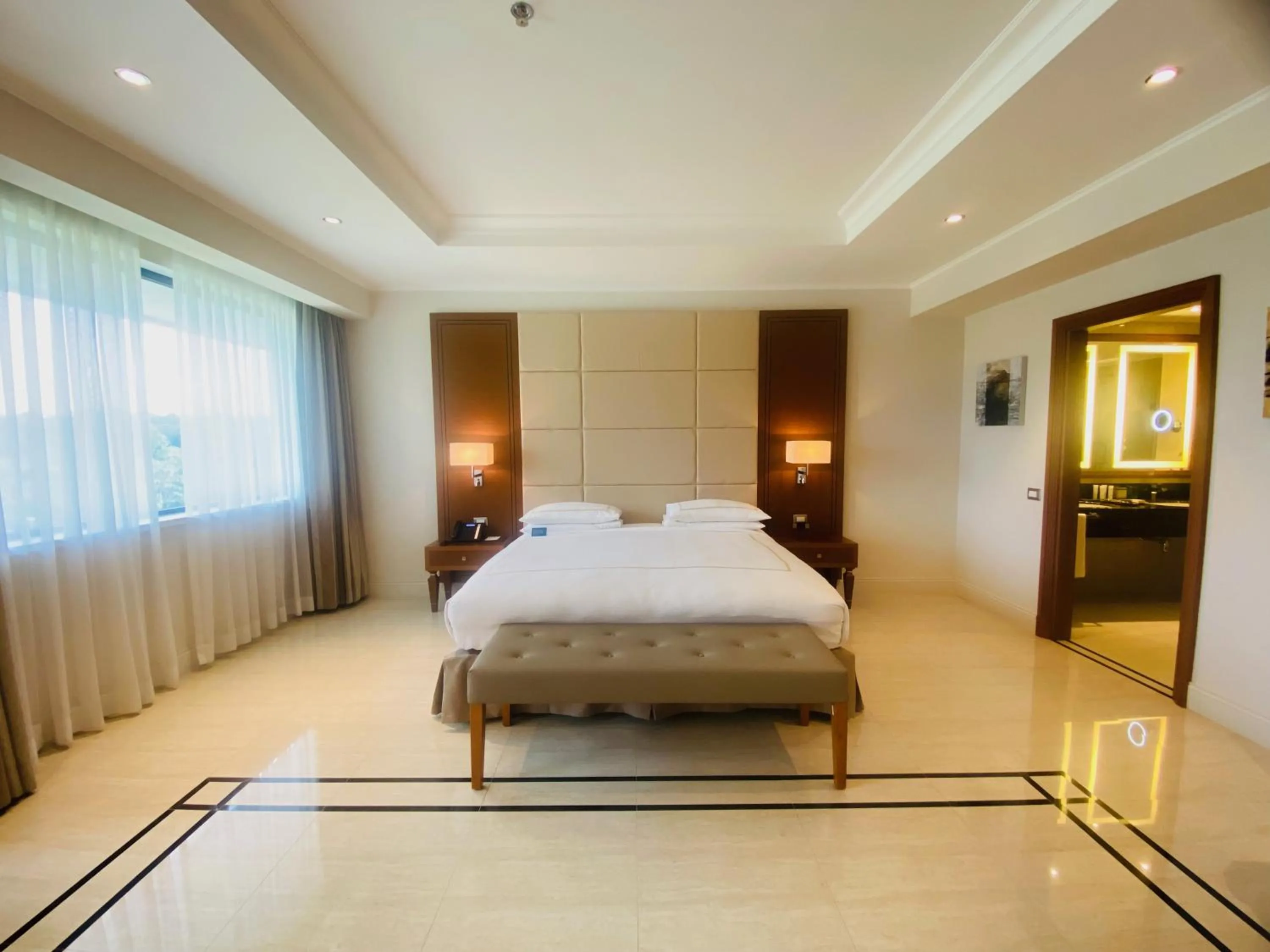 Bedroom, Bed in Grand Hotel Djibloho