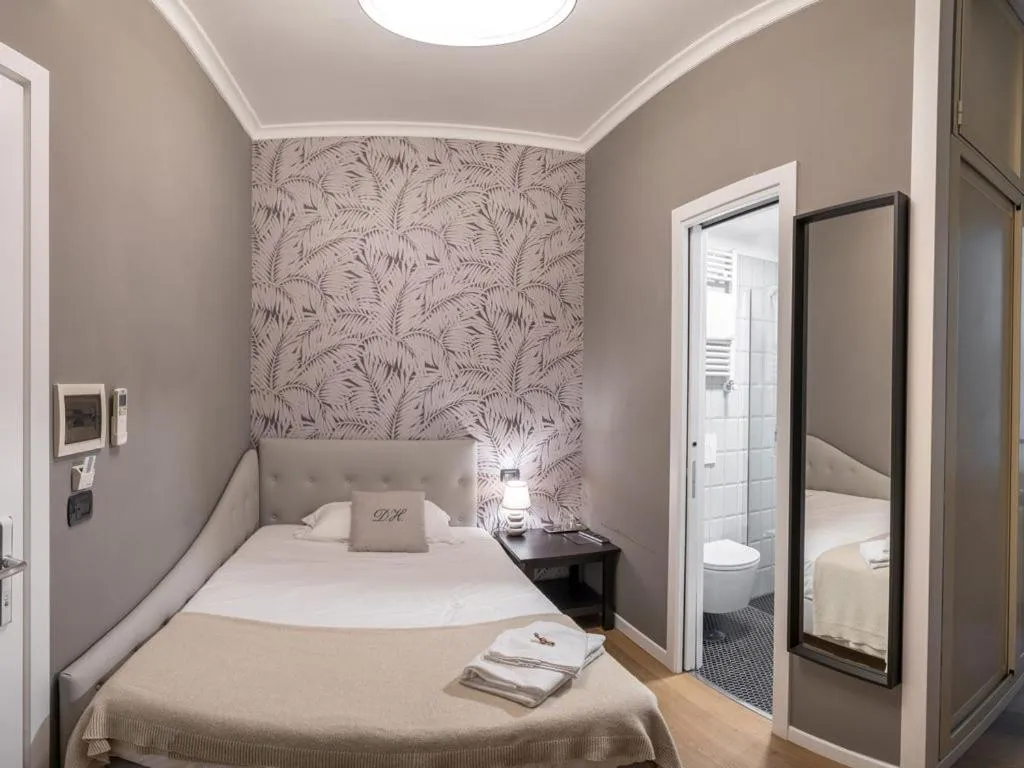 Bedroom, Bed in Deseo Home