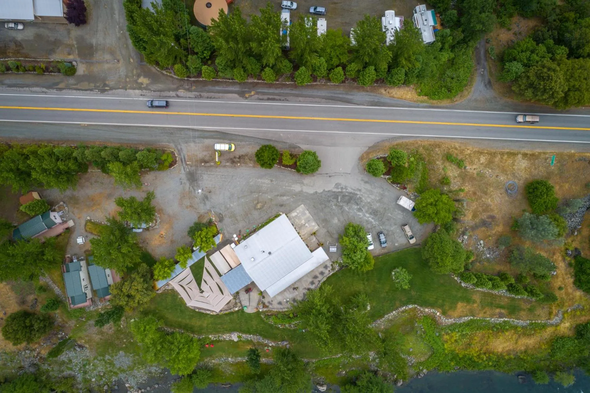 Property building in Strawhouse Resorts