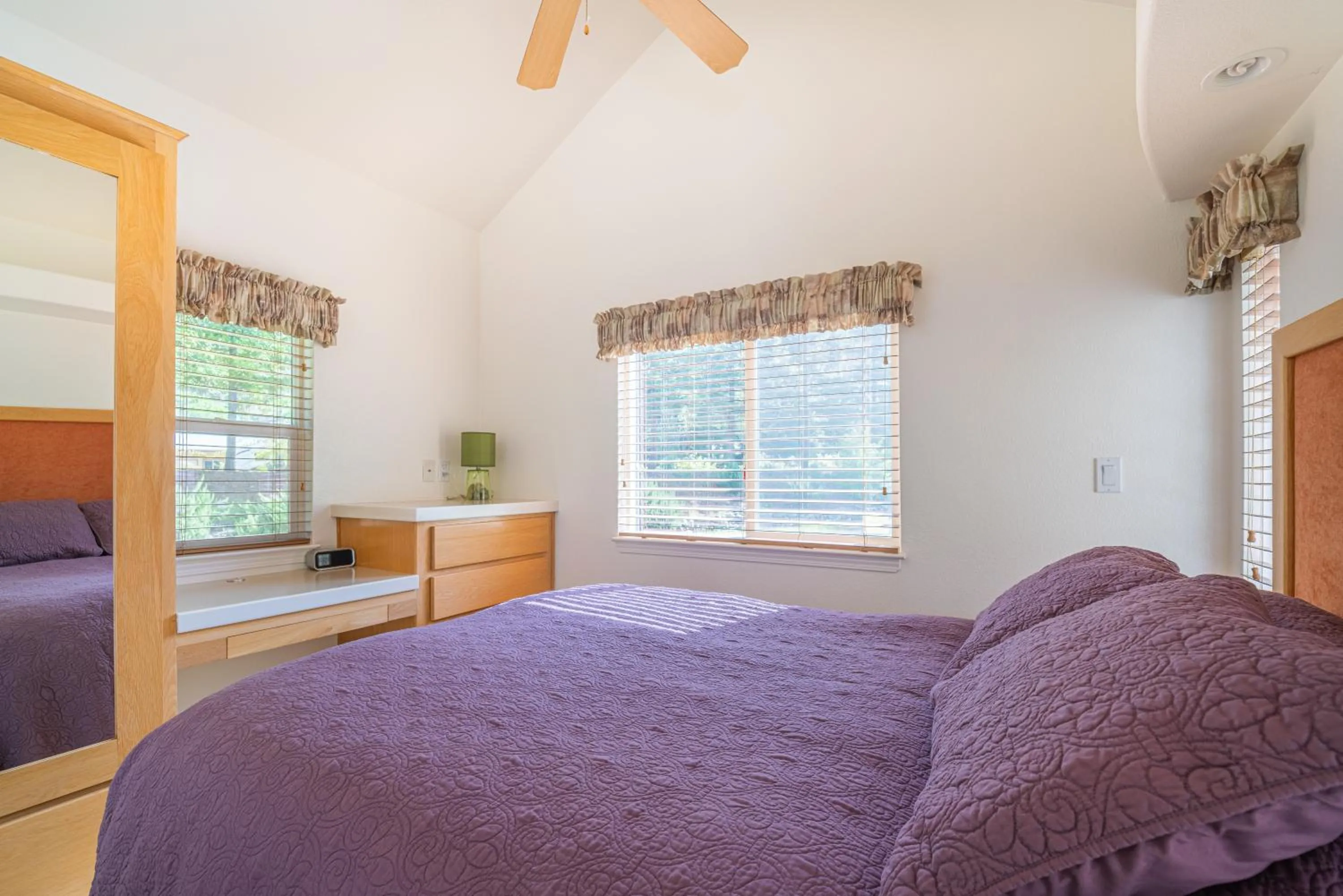 Bedroom, Bed in Strawhouse Resorts