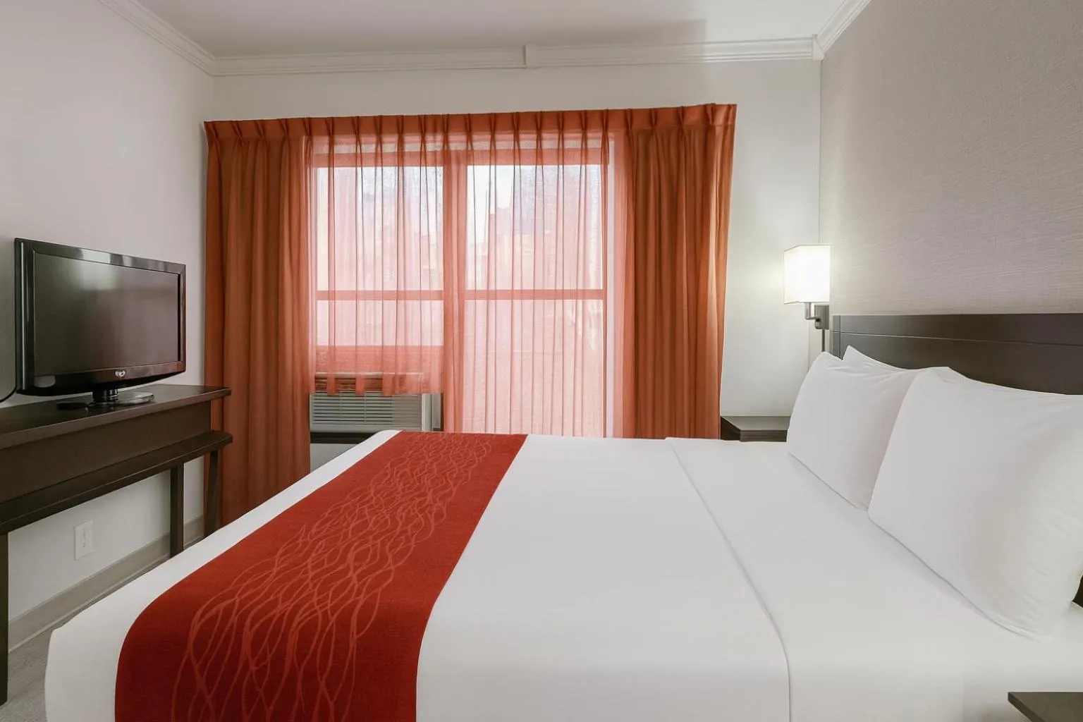 Bedroom, Bed in Heritage Hotel New York City