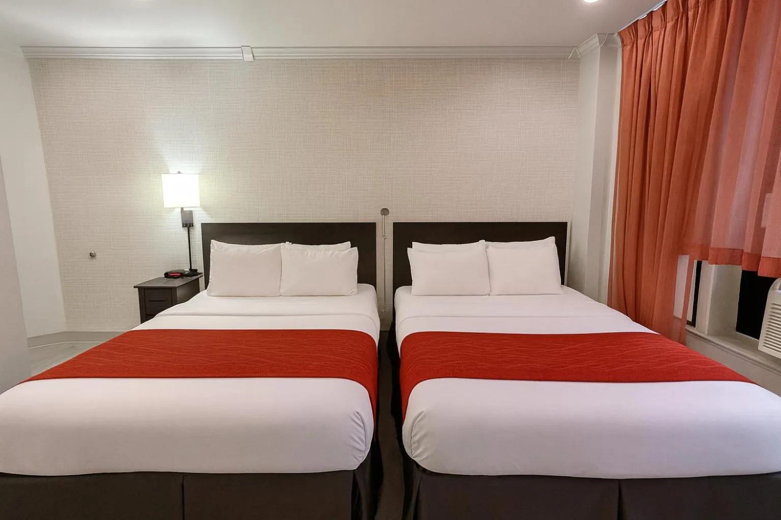 Bedroom, Bed in Heritage Hotel New York City