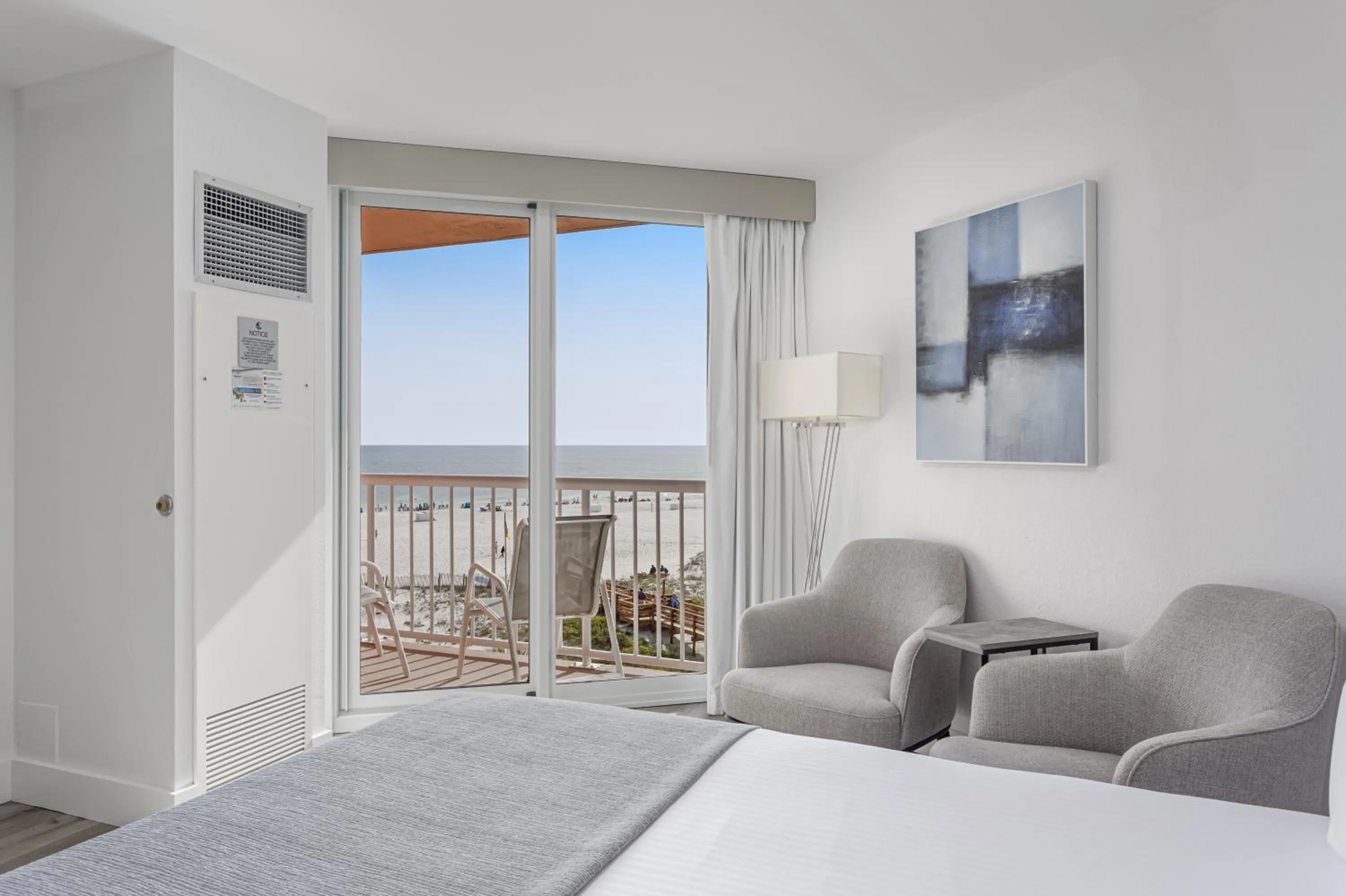 Balcony/Terrace, Bed in Perdido Beach Resort