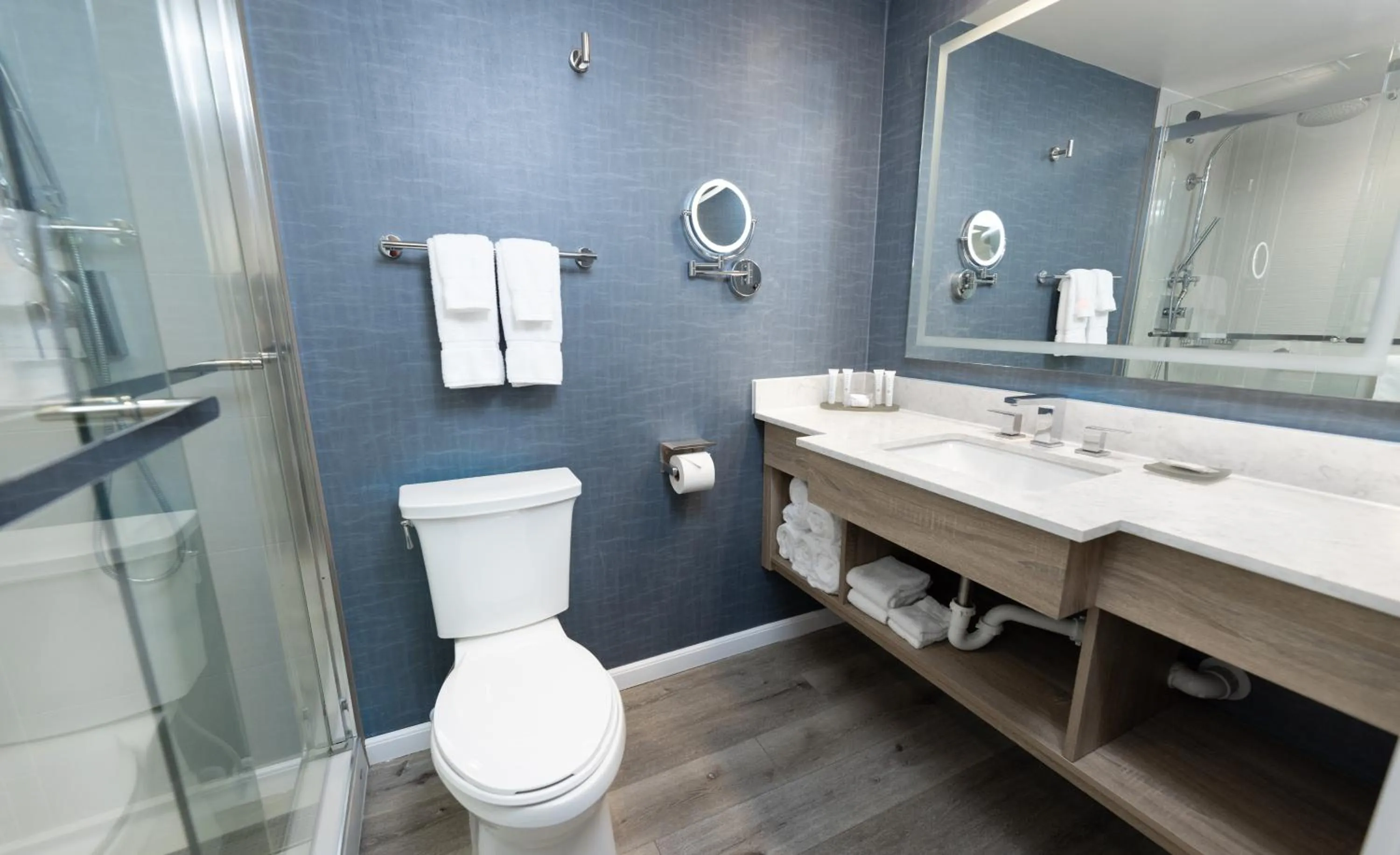 Bathroom in Perdido Beach Resort