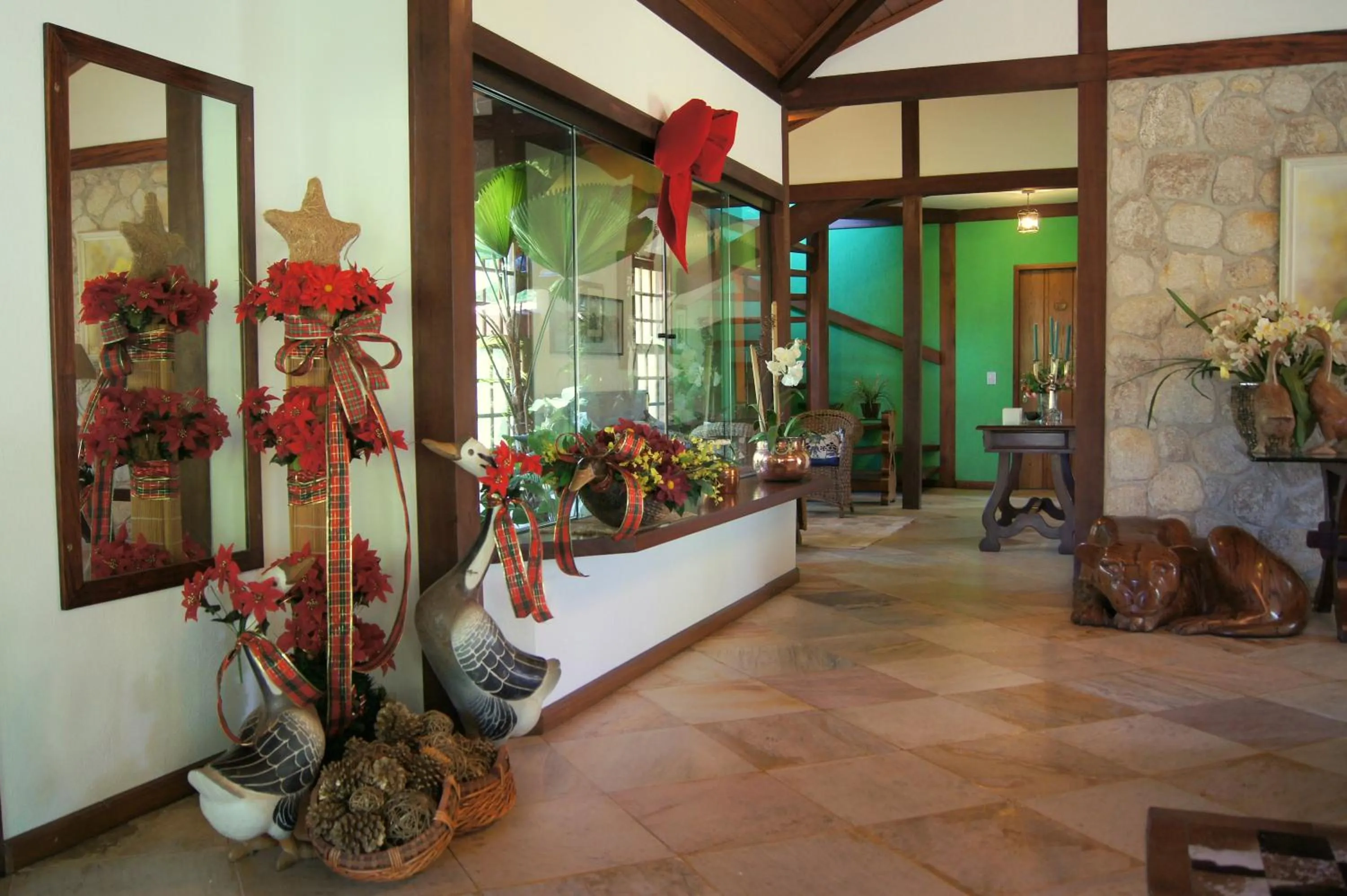 Communal lounge/ TV room in Pousada Paisagem