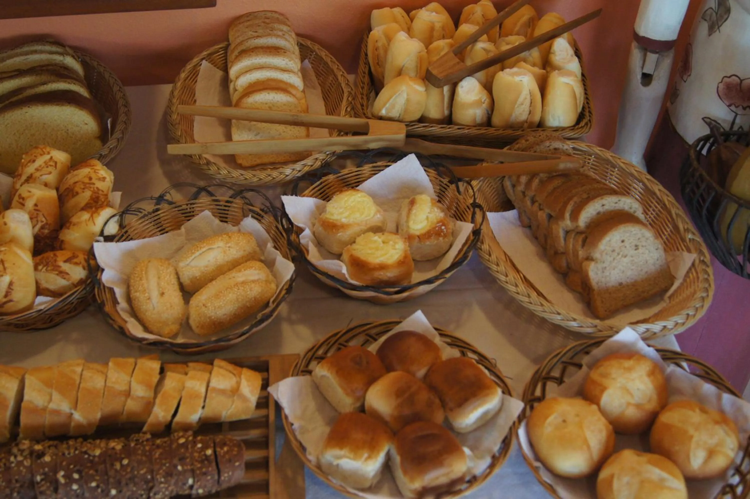 Buffet breakfast in Pousada Paisagem