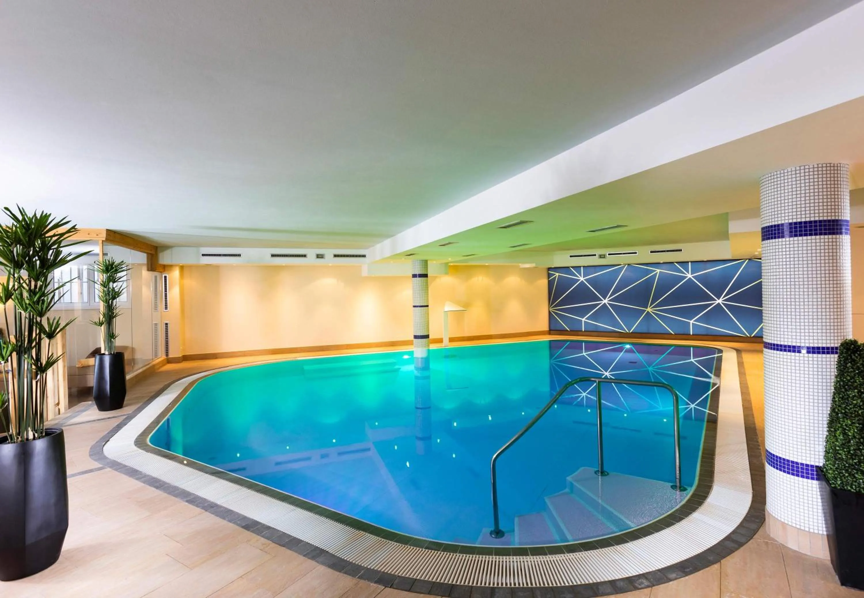 Swimming pool in Seiblishof Superior Hotel Ischgl