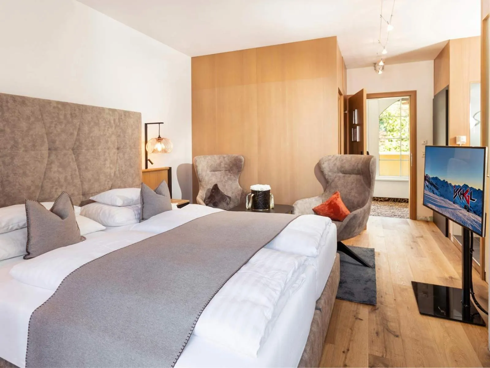 Photo of the whole room, Bed in Seiblishof Superior Hotel Ischgl