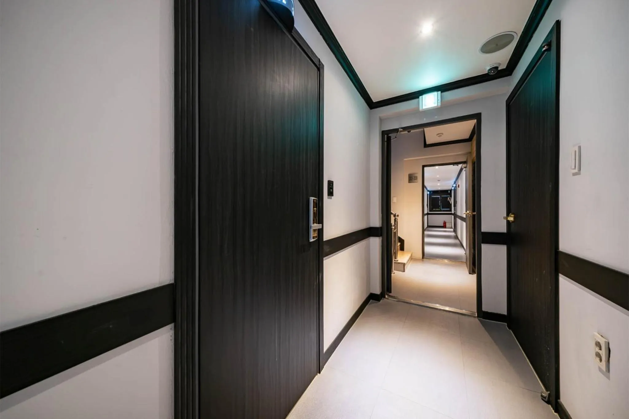 TV/Entertainment Center in Ost Hotel