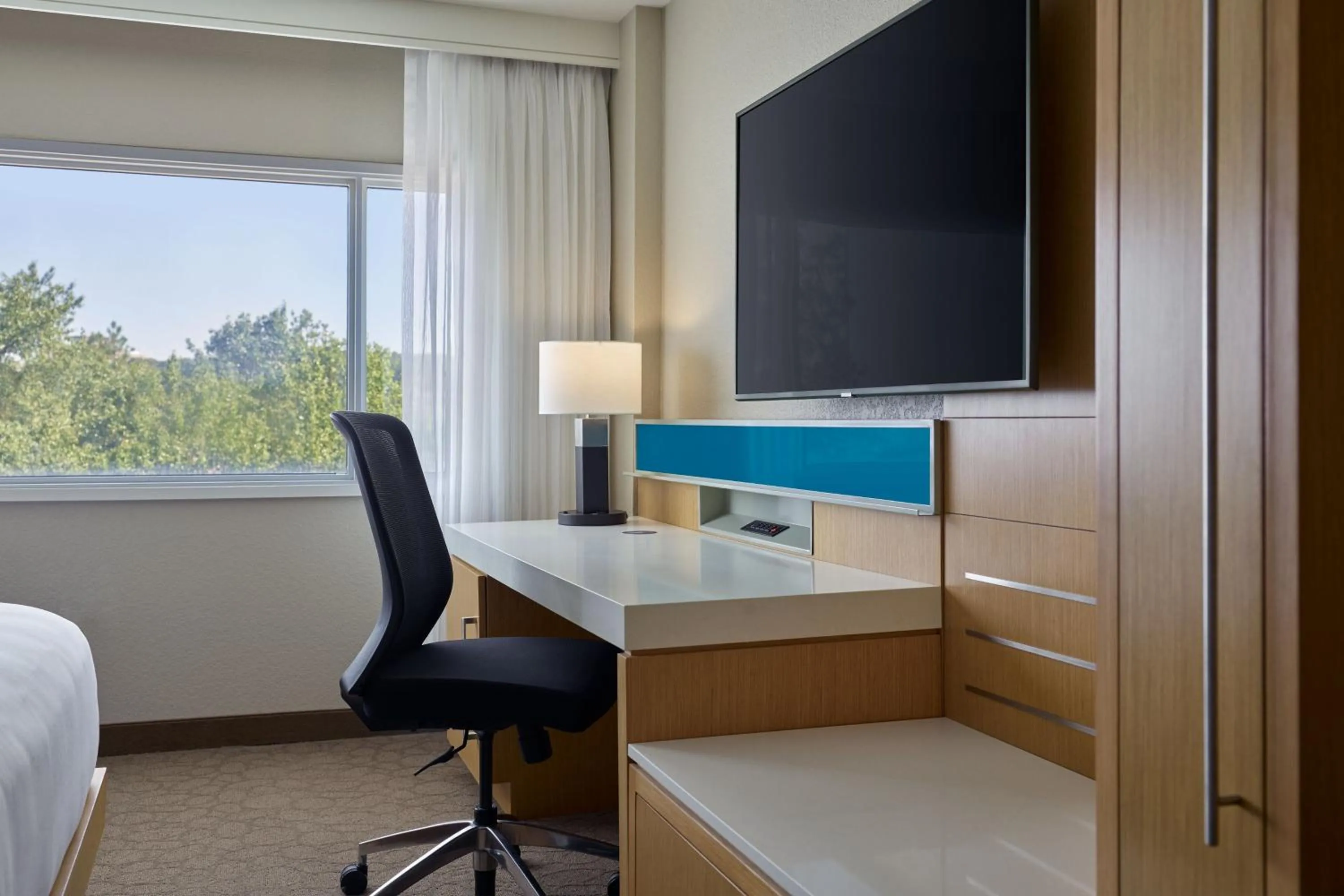 Photo of the whole room in Delta Hotels by Marriott Little Rock West