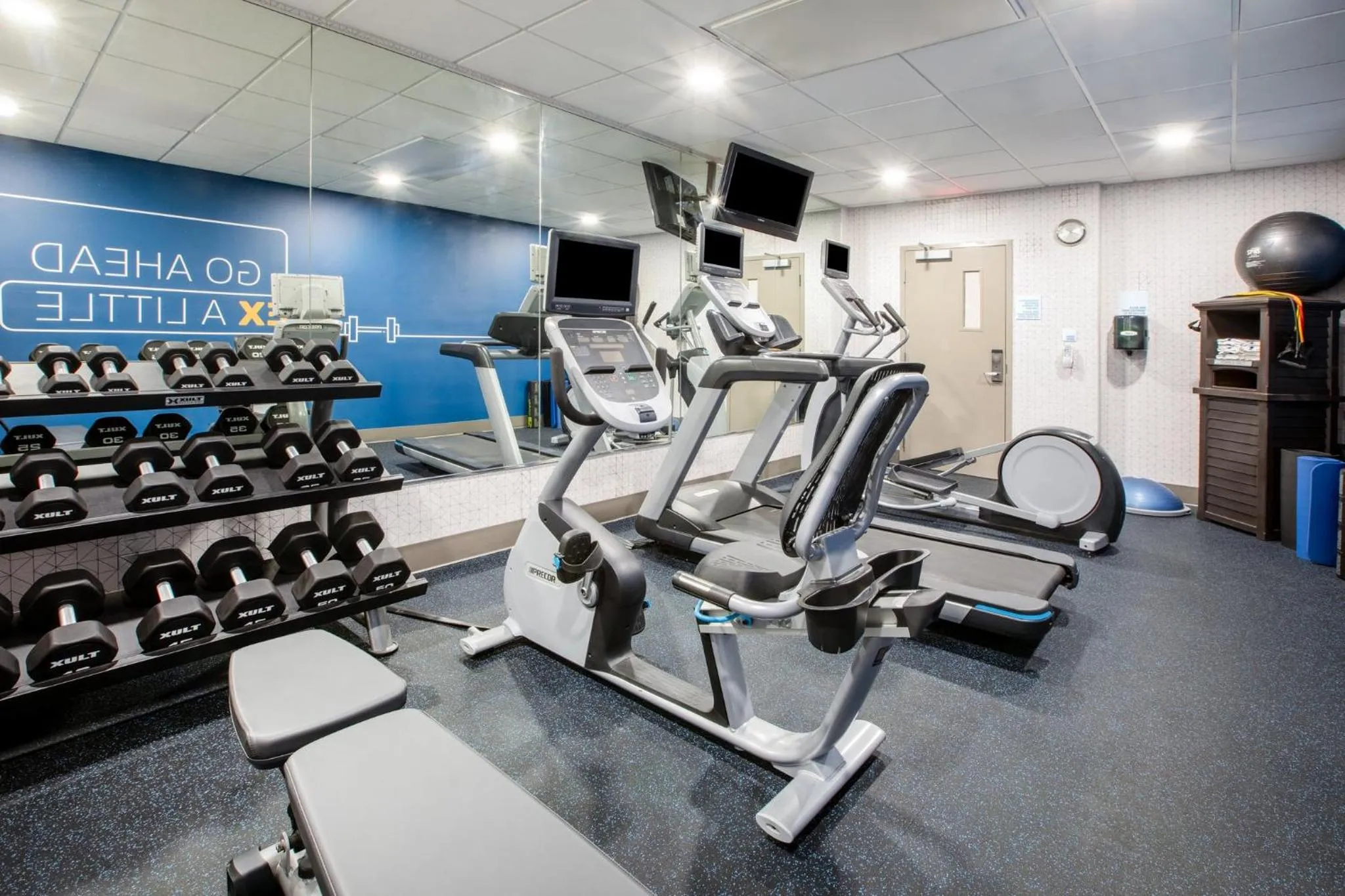 Fitness centre/facilities in Holiday Inn Express & Suites Lathrop by IHG