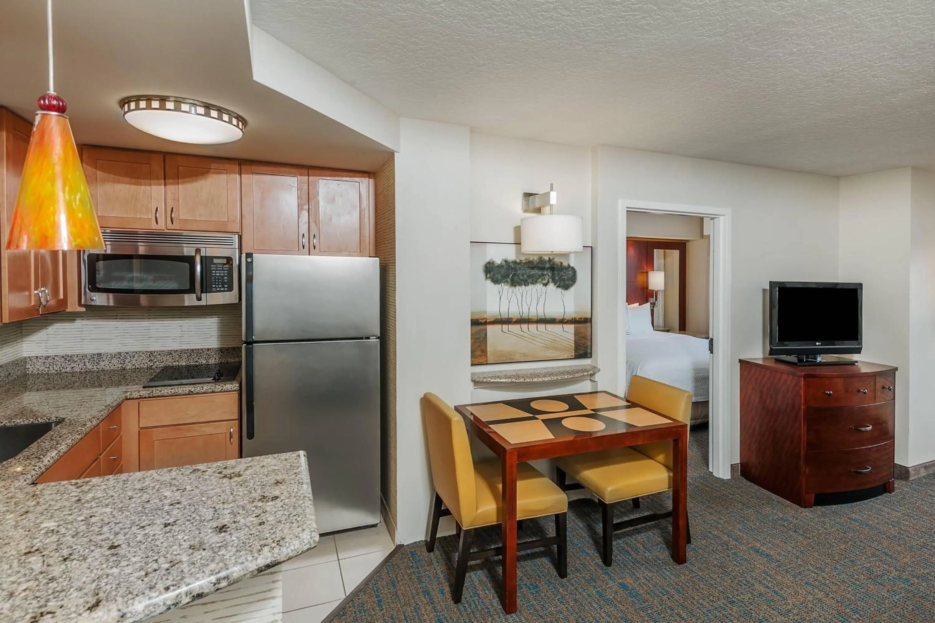 Kitchen or kitchenette in Residence Inn Orlando Airport