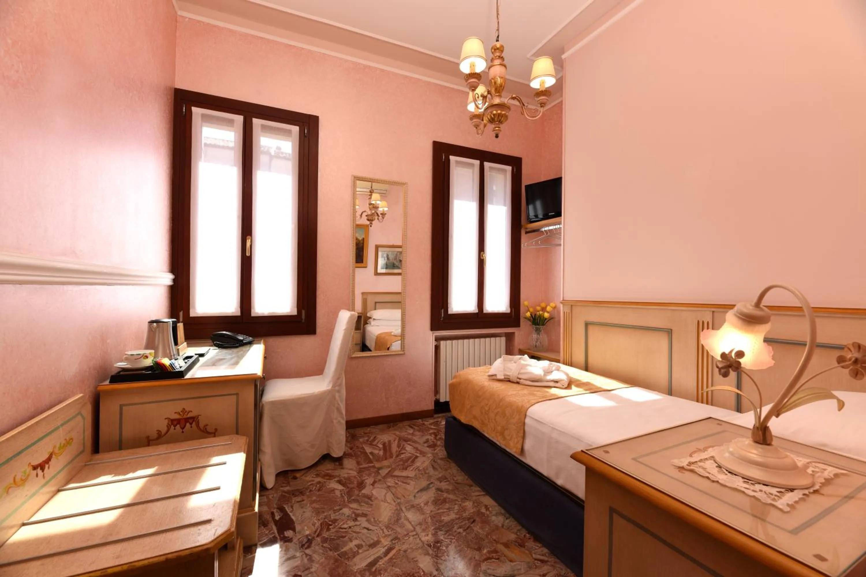 Bed in Hotel Al Piave