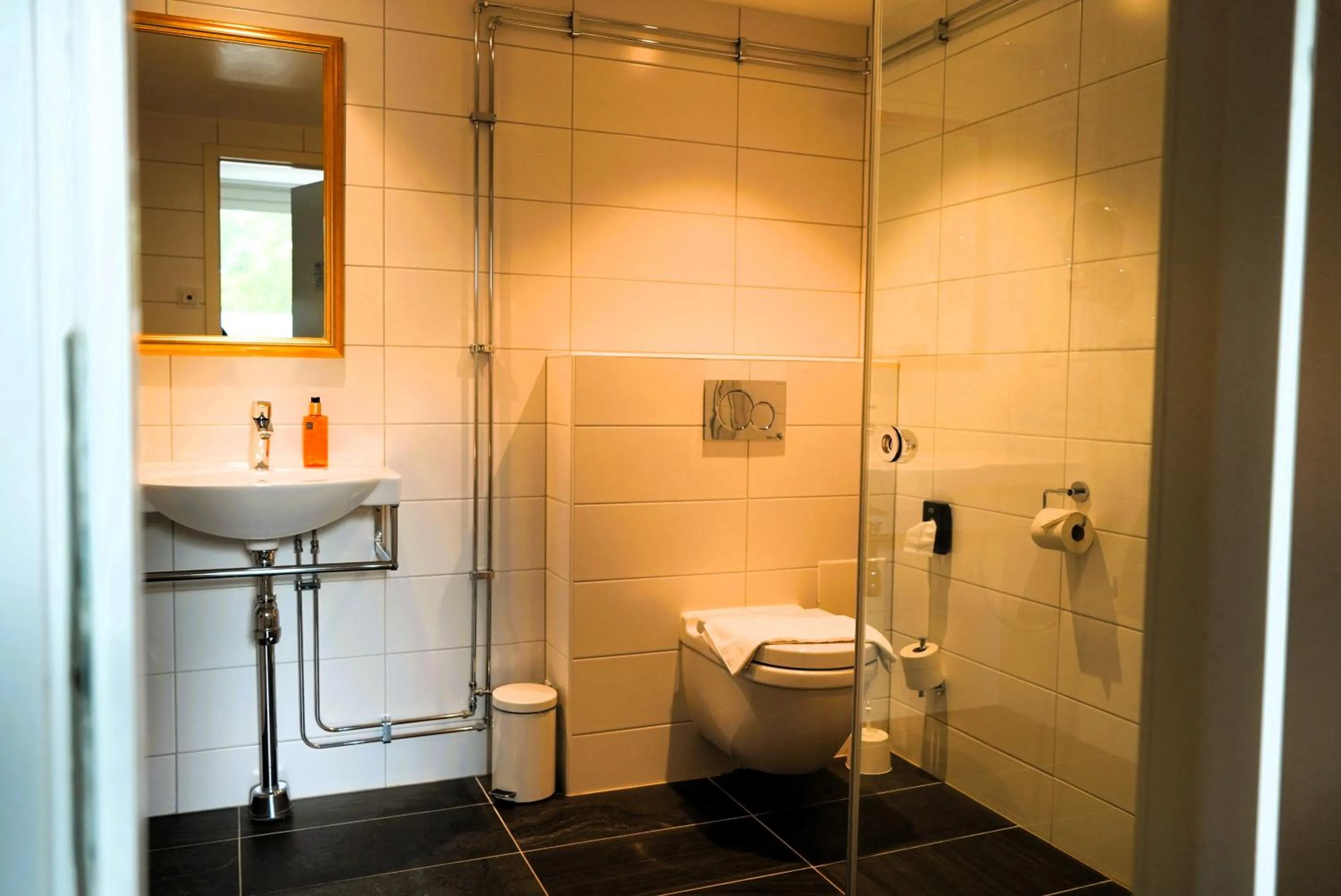 Shower in Vänerport Stadshotell i Mariestad