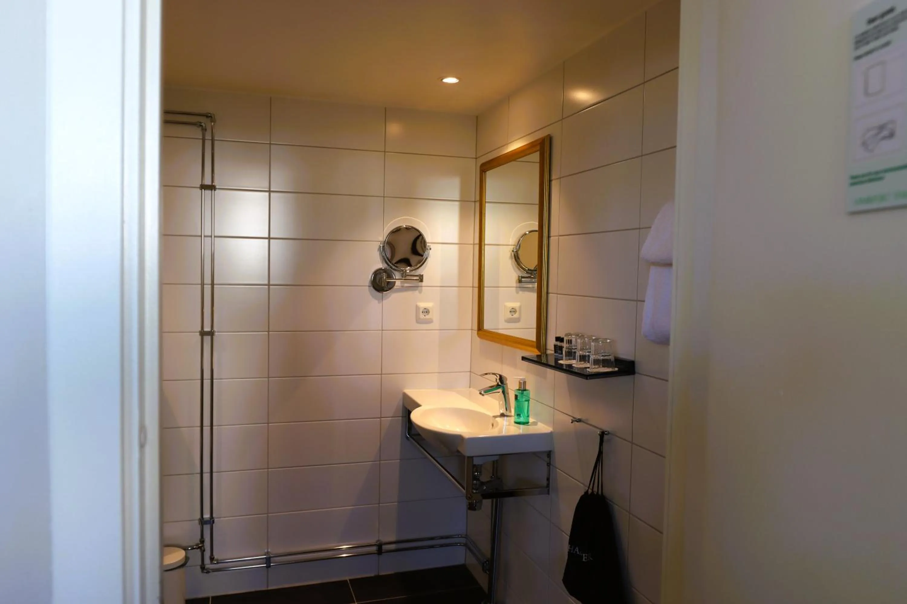 Shower in Vänerport Stadshotell i Mariestad