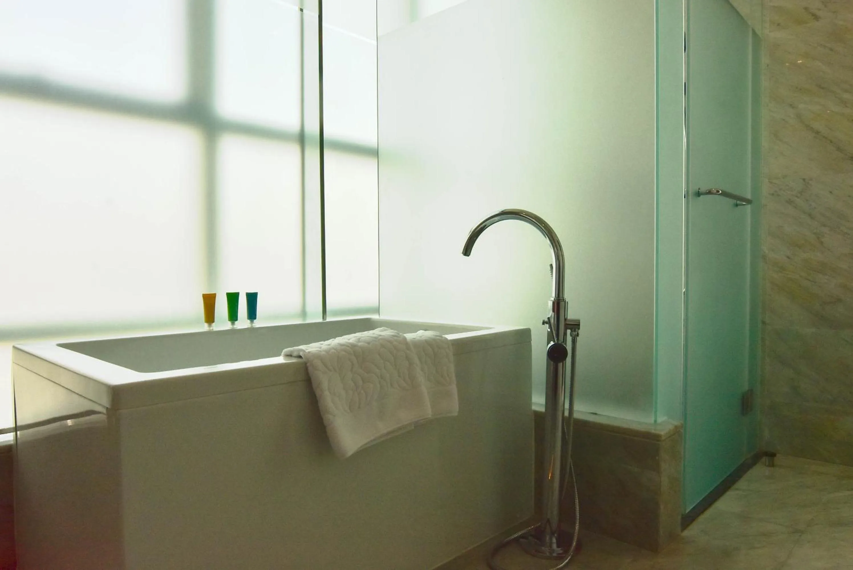 Bathroom in Lancaster Bangkok