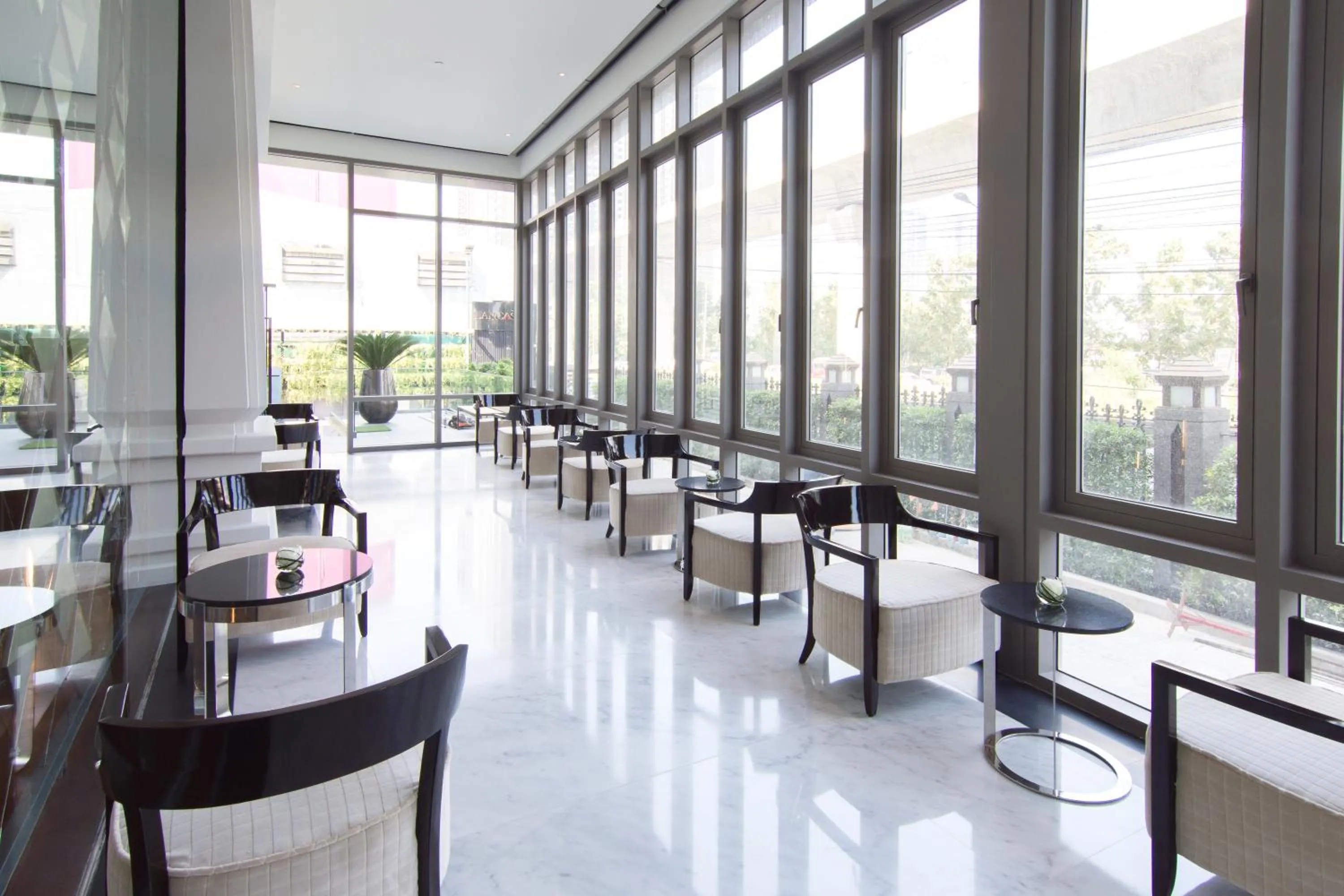 Lounge or bar in Lancaster Bangkok