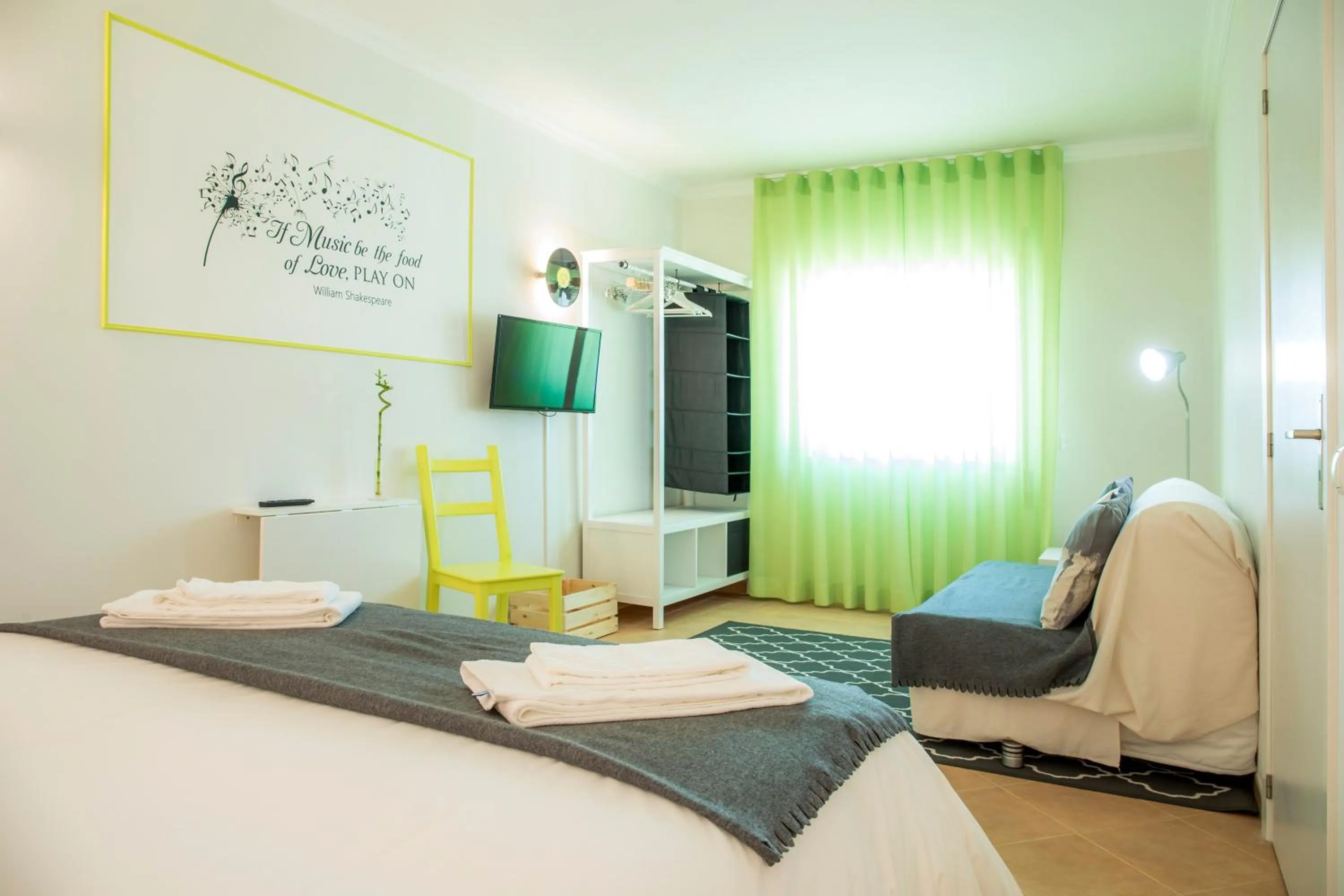 Bed in Vinyl Flat Bed & Breakfast - Rooms