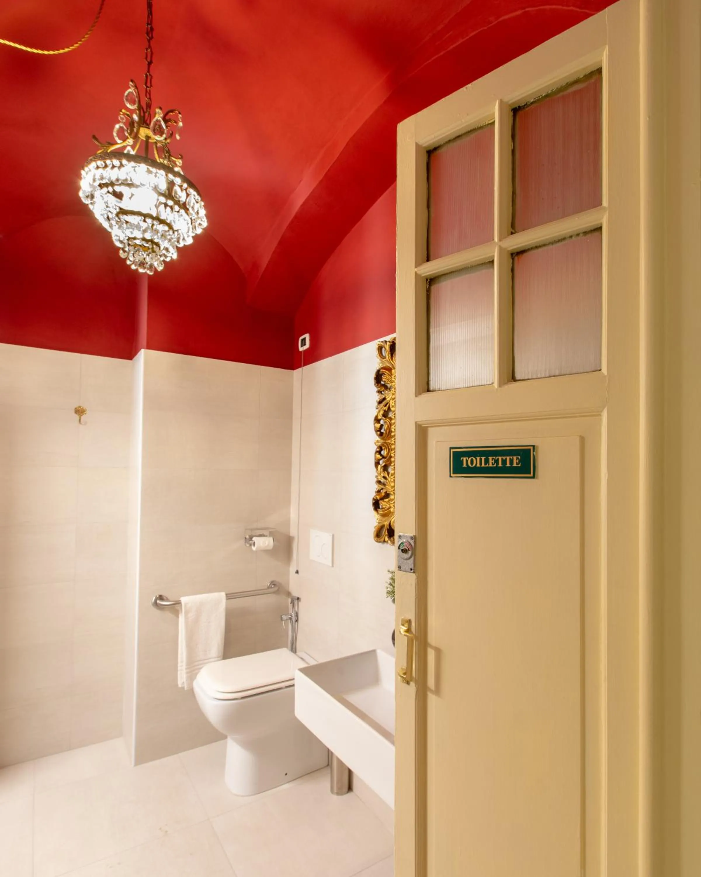 Public Bath in Hotel Antica Dogana