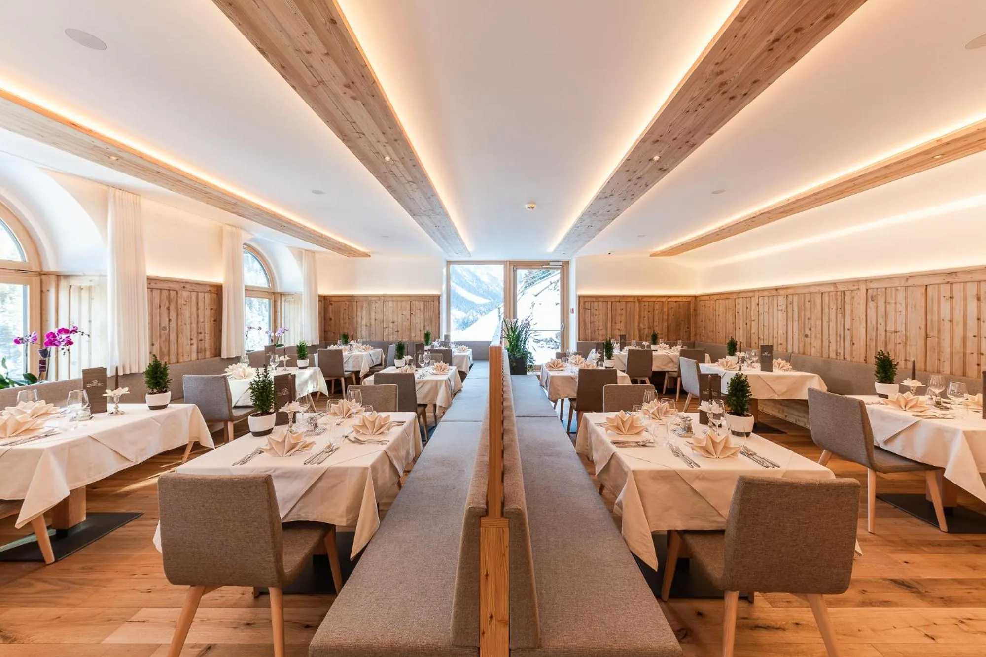 Restaurant/places to eat in Hotel Madatsch