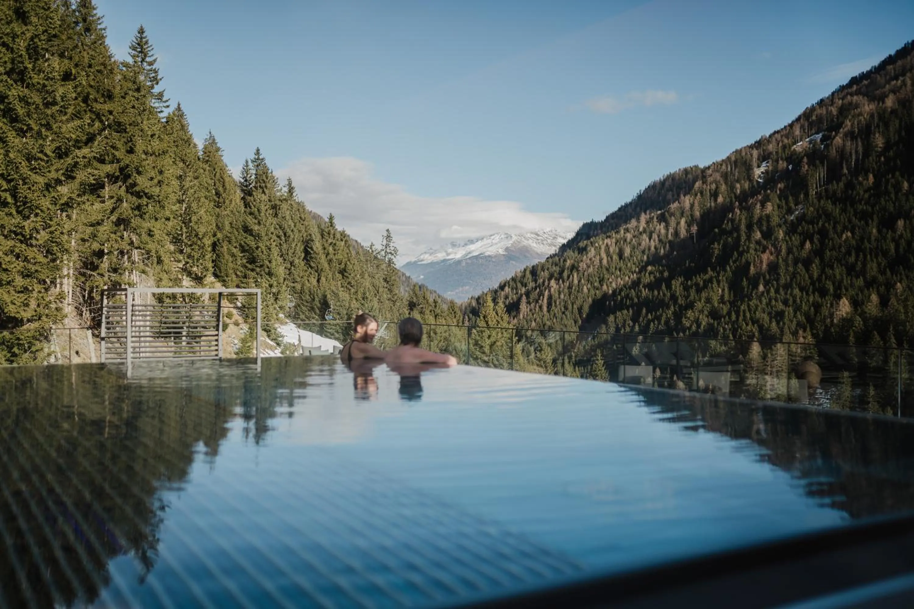 Swimming pool in Hotel Madatsch