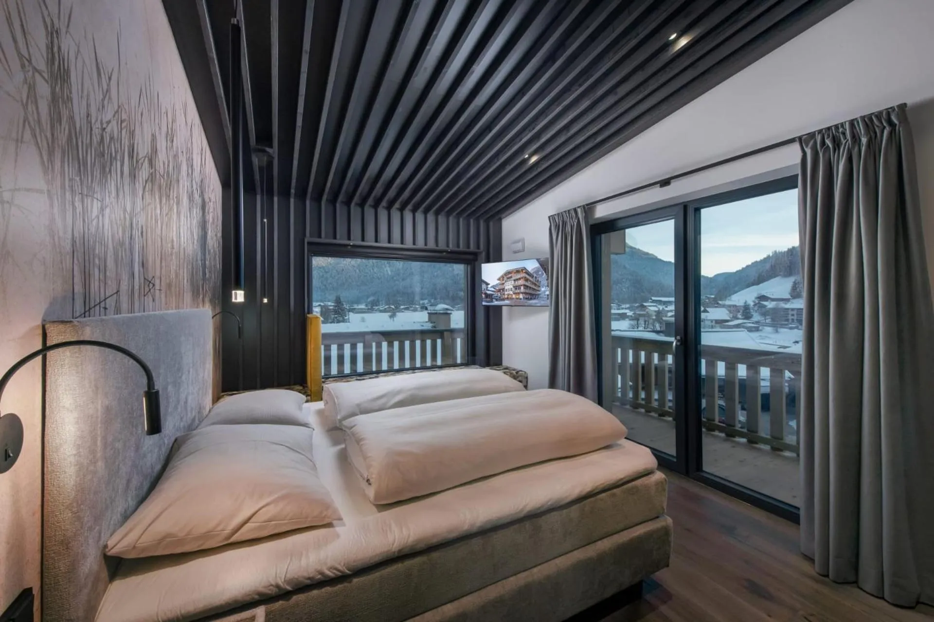 Bed in Hotel & Appartements Heigenhauser