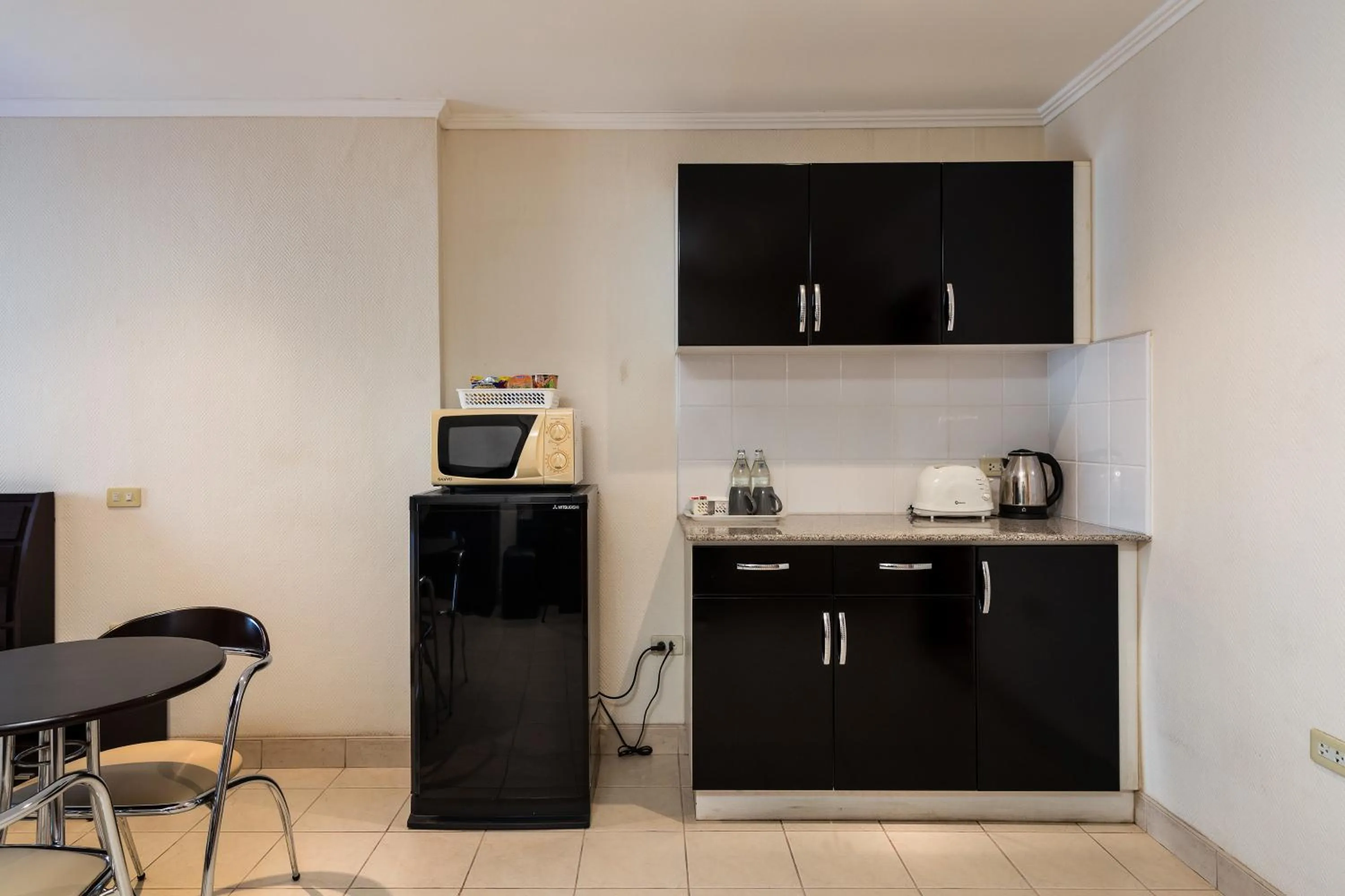 Coffee/tea facilities in The Classroom Hotel