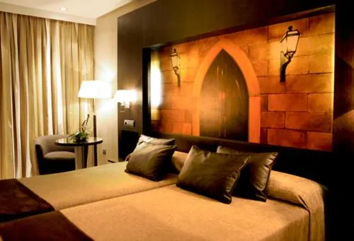 Photo of the whole room, Bed in Oh Nice Ulises Ceuta