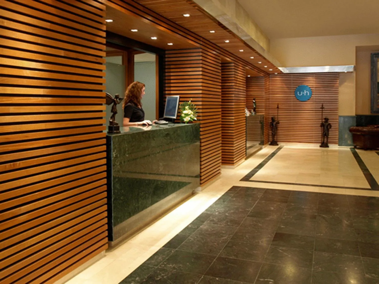 Lobby or reception in Oh Nice Ulises Ceuta