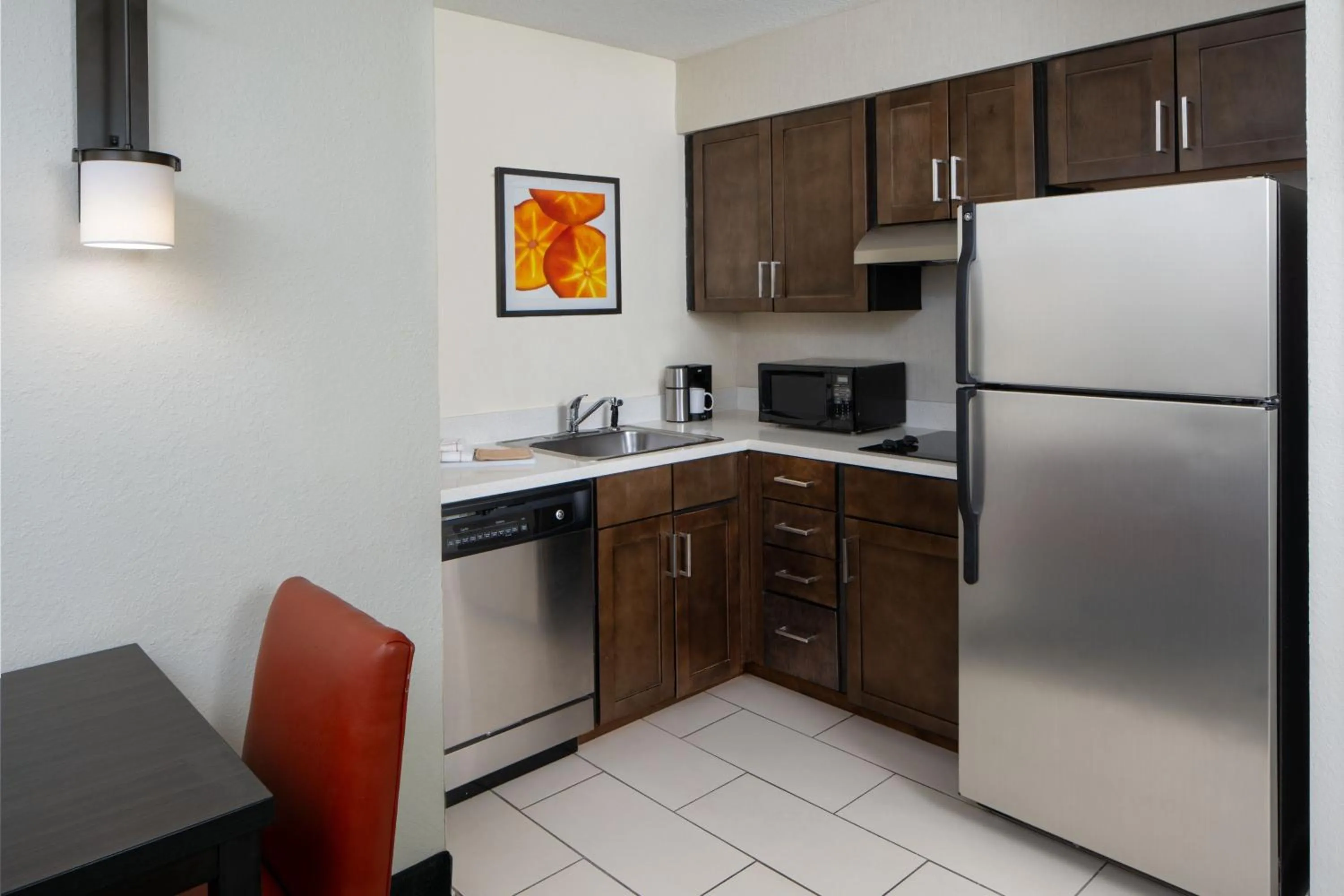Kitchen or kitchenette in Residence Inn Orlando Convention Center