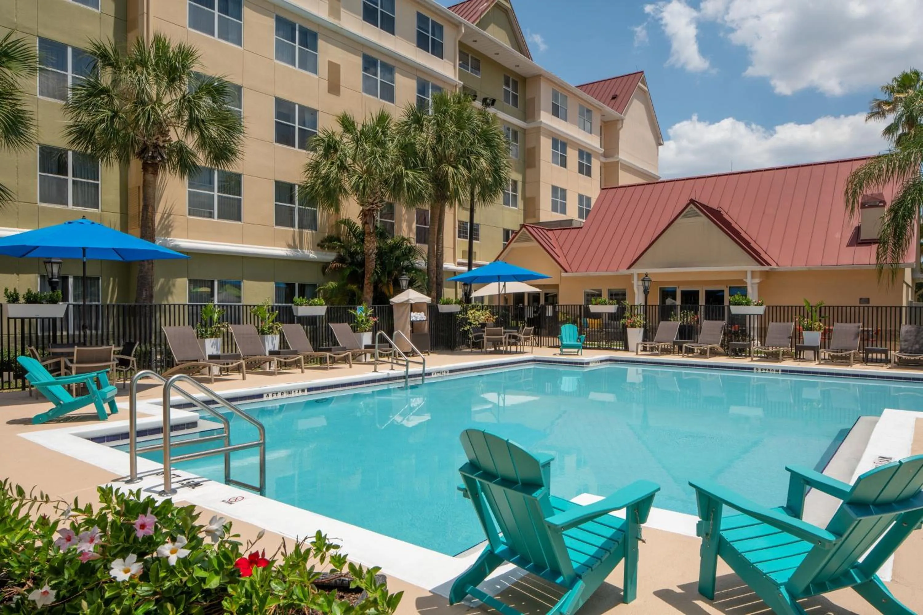 Swimming pool in Residence Inn Orlando Convention Center