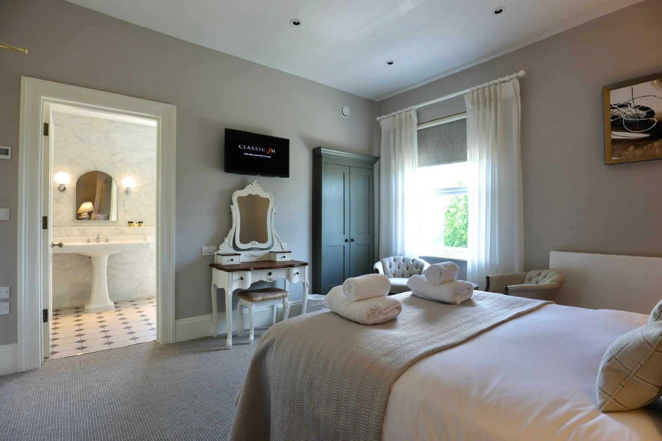 Bed in Tyndall Villa Boutique B&B